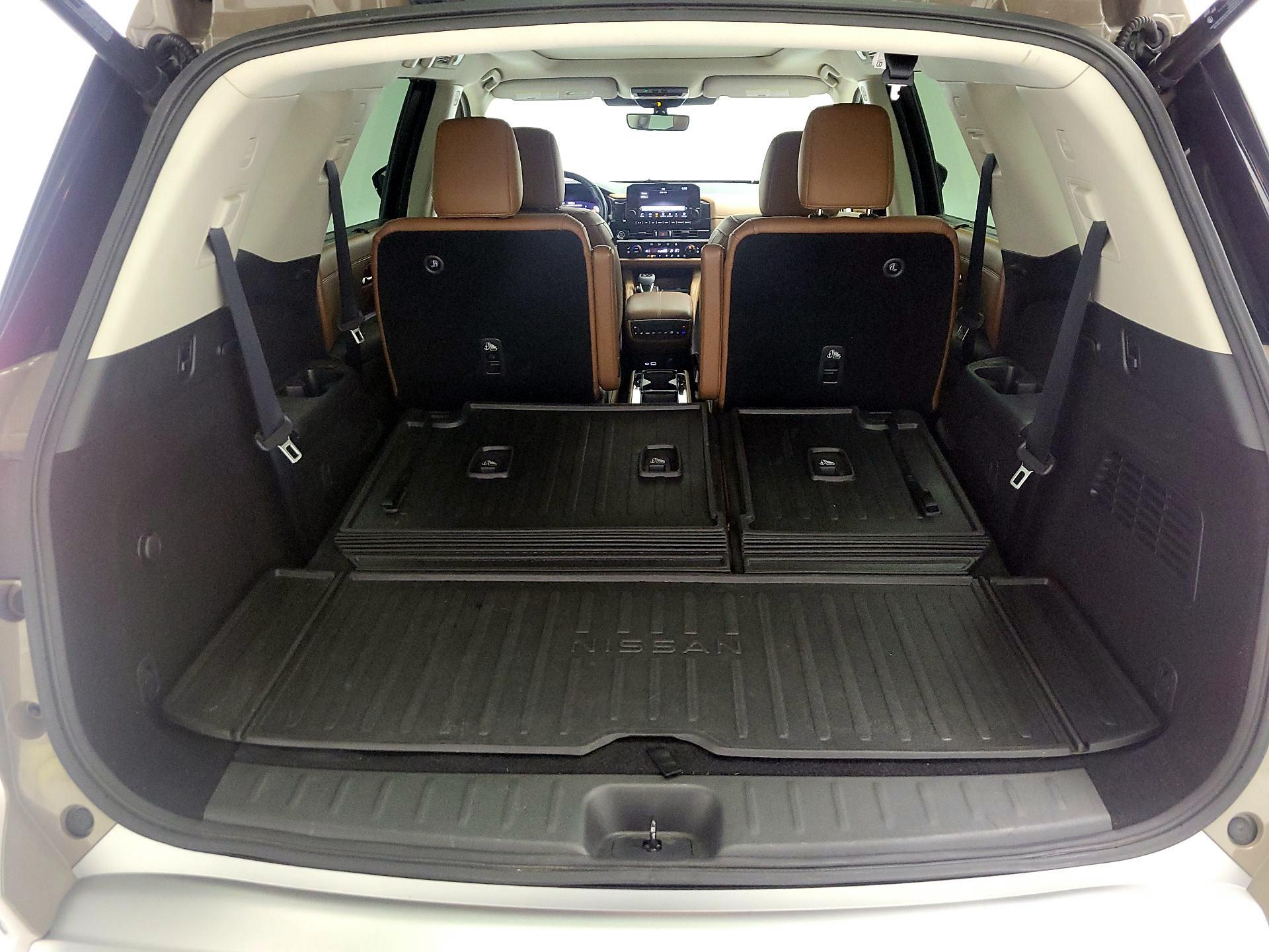 Thumbnail: 2023 Nissan Pathfinder - 16