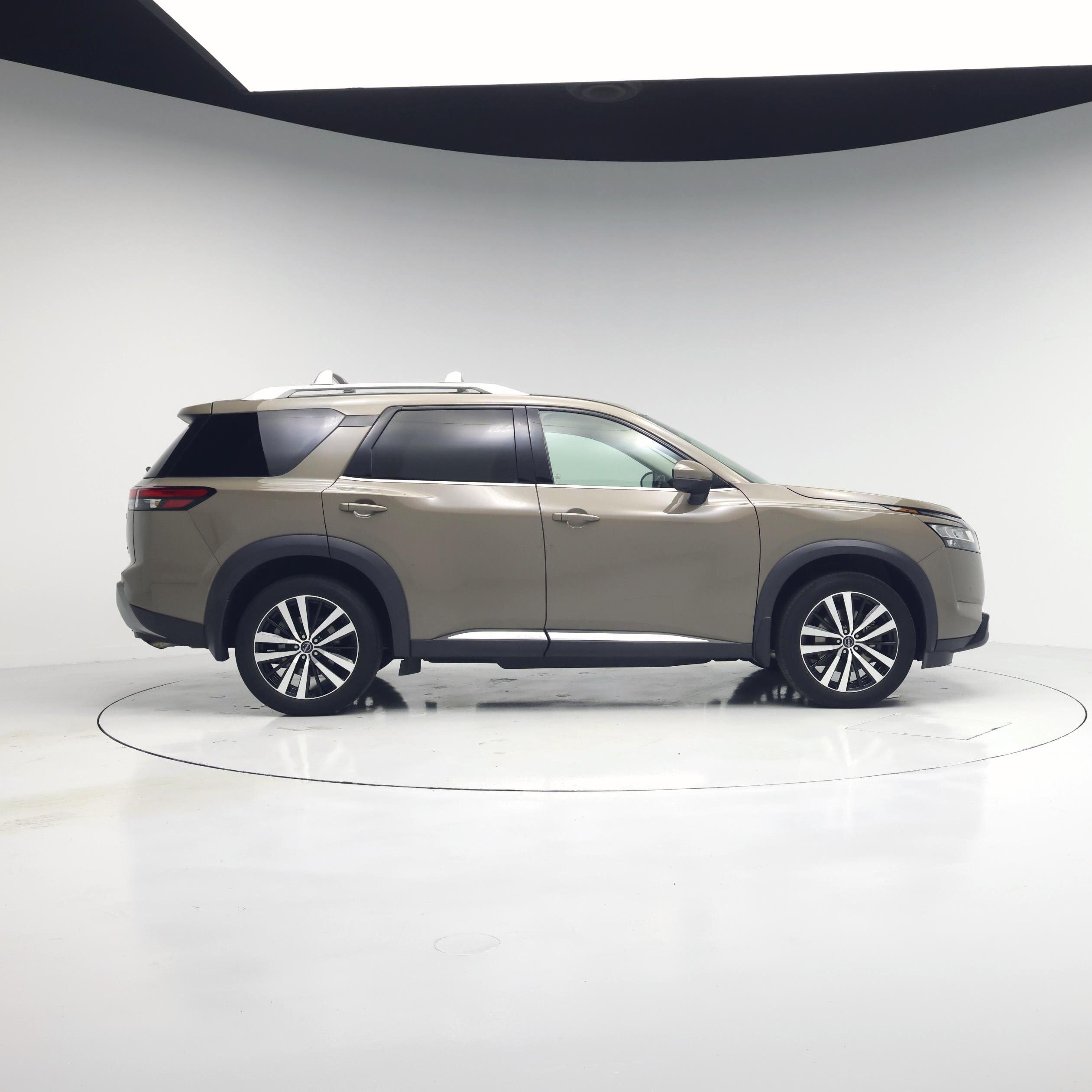 Thumbnail: 2023 Nissan Pathfinder - 7