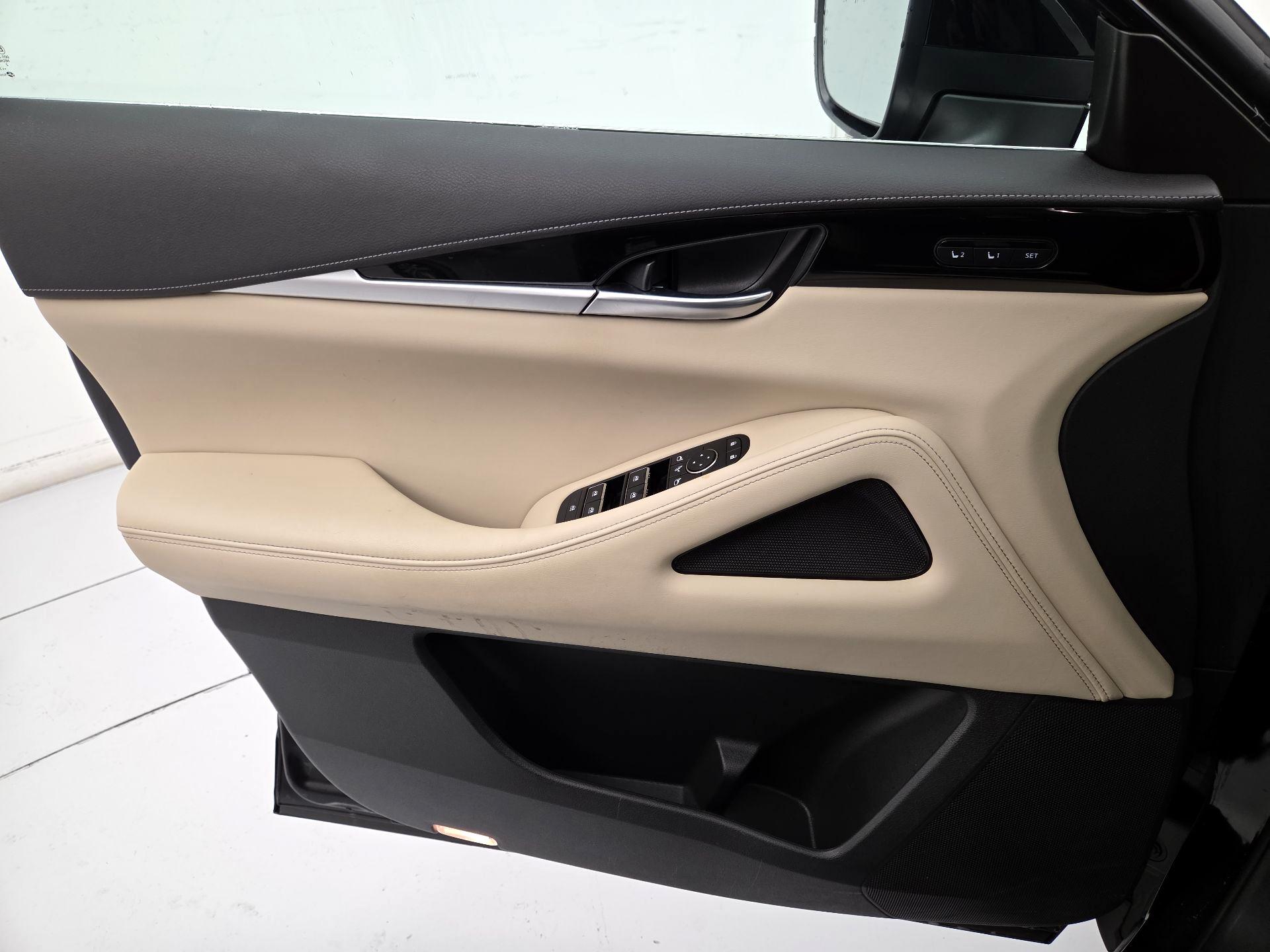 Thumbnail: 2023 INFINITI QX60 - 12