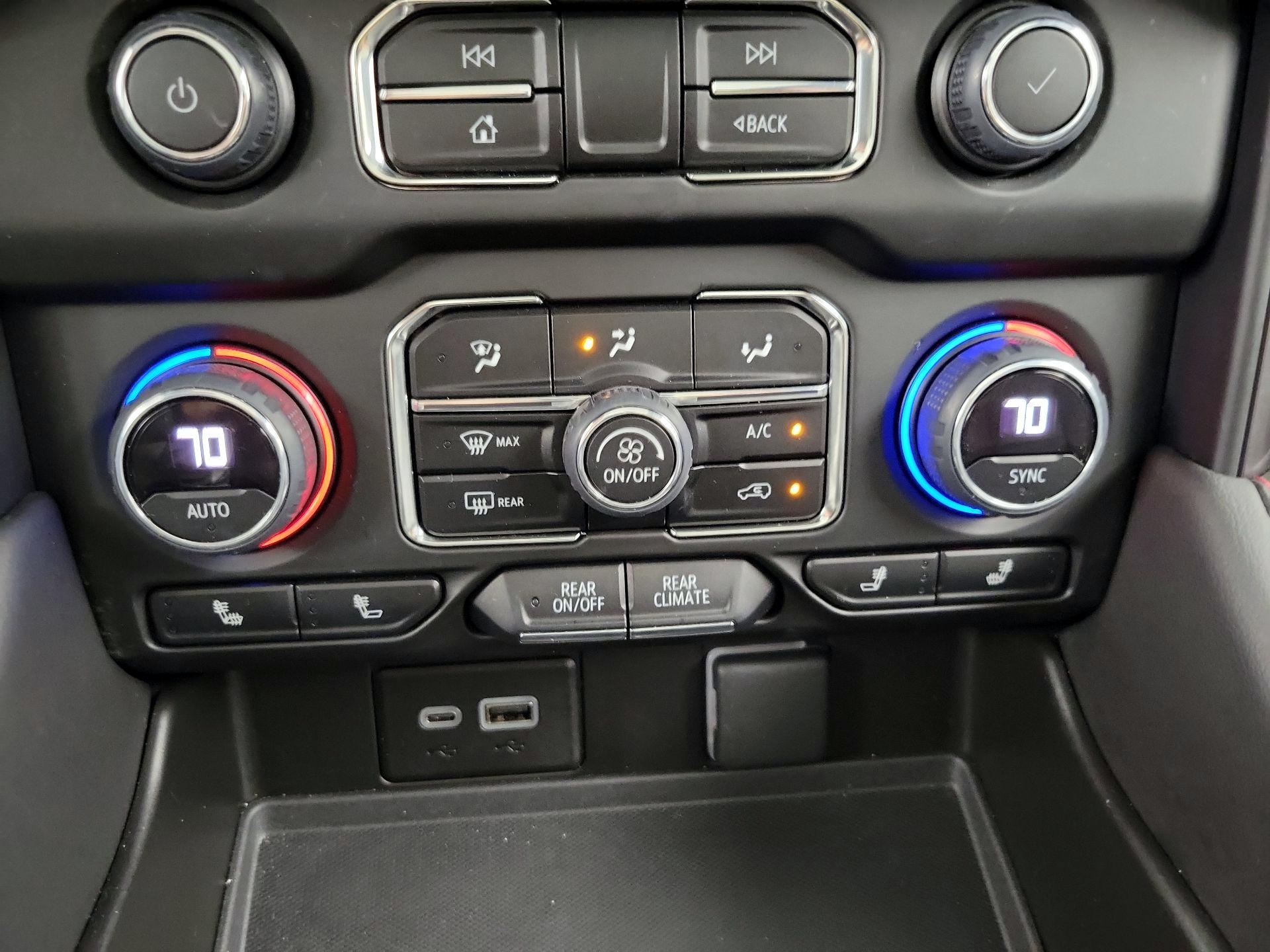 Thumbnail: 2023 Chevrolet Suburban - 17