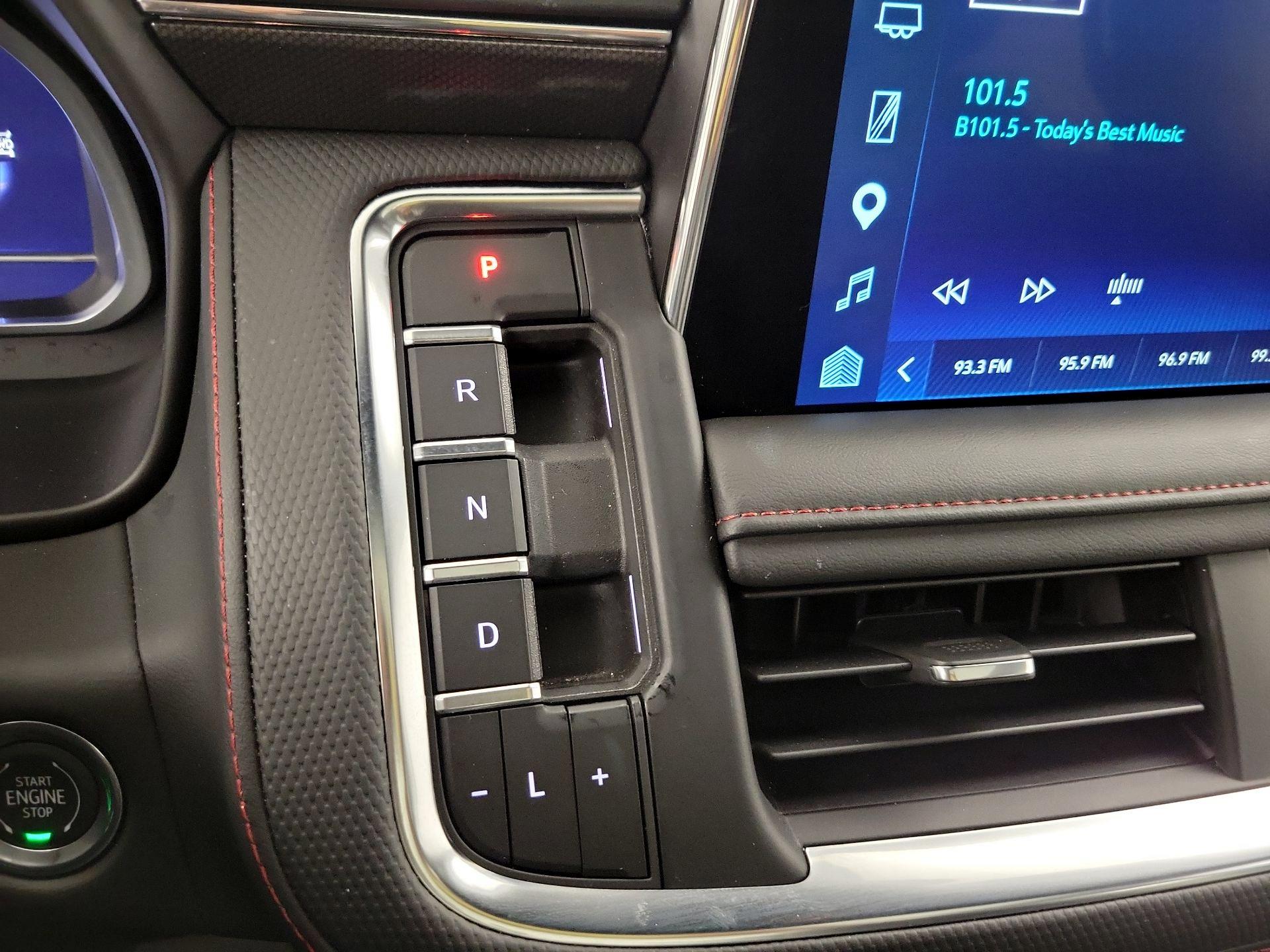 Thumbnail: 2023 Chevrolet Suburban - 18