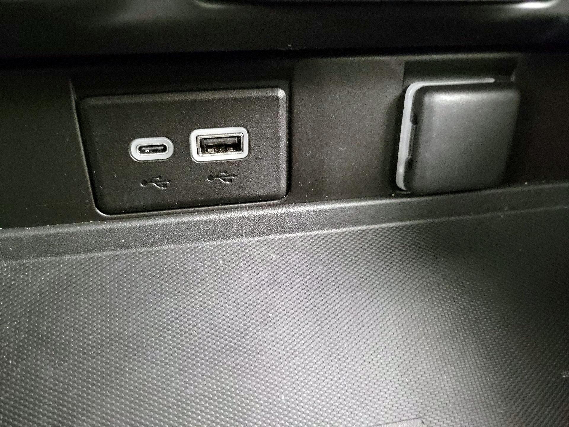 Thumbnail: 2023 Chevrolet Suburban - 19