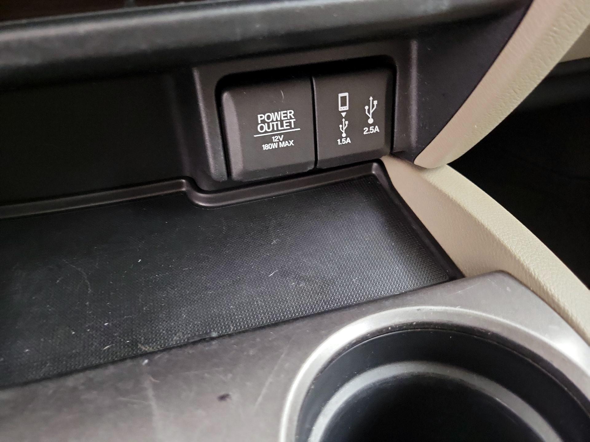 Thumbnail: 2017 Honda Pilot - 18