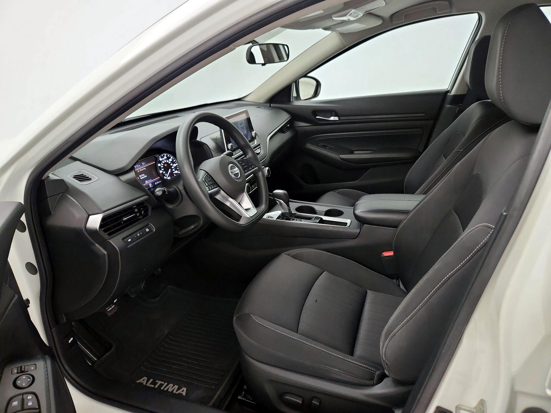 Thumbnail: 2020 Nissan Altima - 11