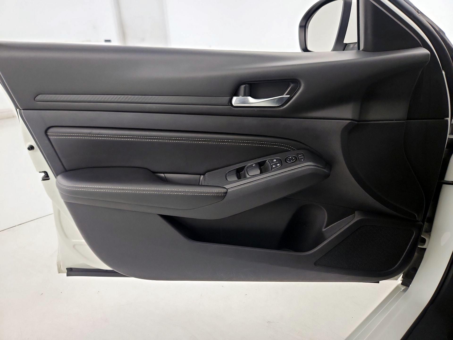 Thumbnail: 2020 Nissan Altima - 12