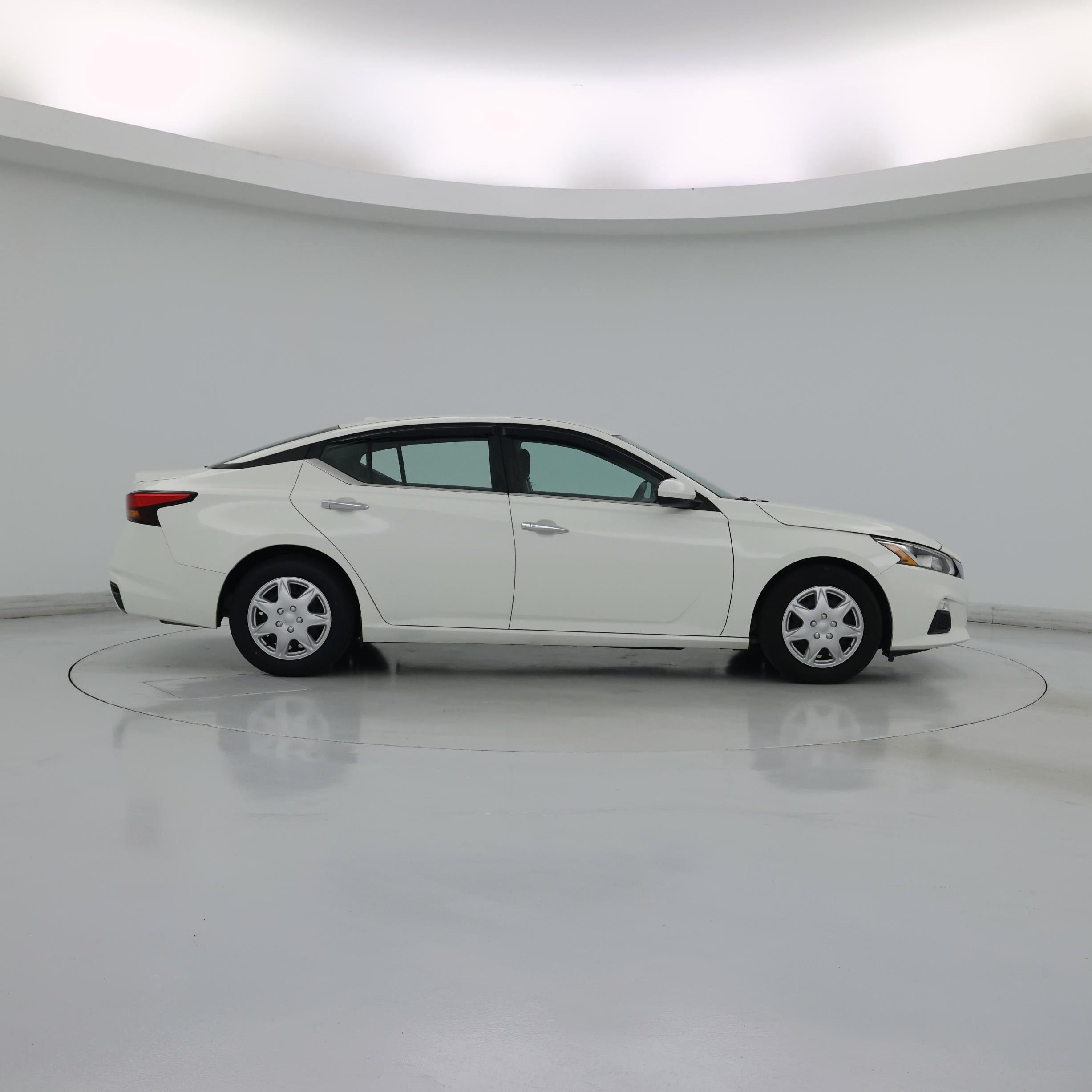 Thumbnail: 2020 Nissan Altima - 7