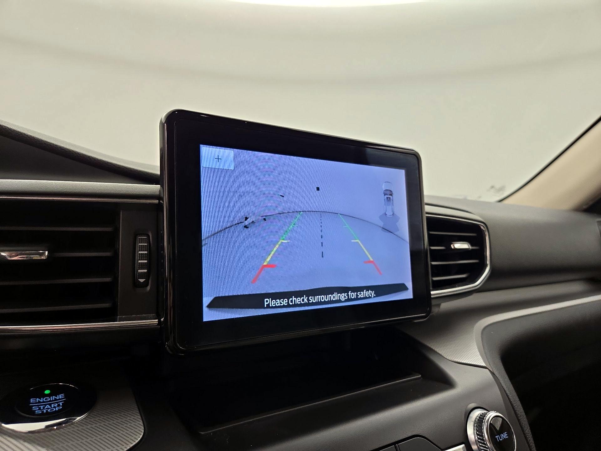 Thumbnail: 2020 Ford Explorer - 14