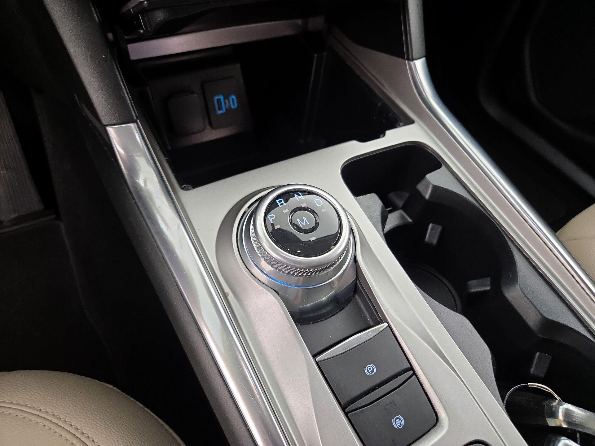 Thumbnail: 2020 Ford Explorer - 17