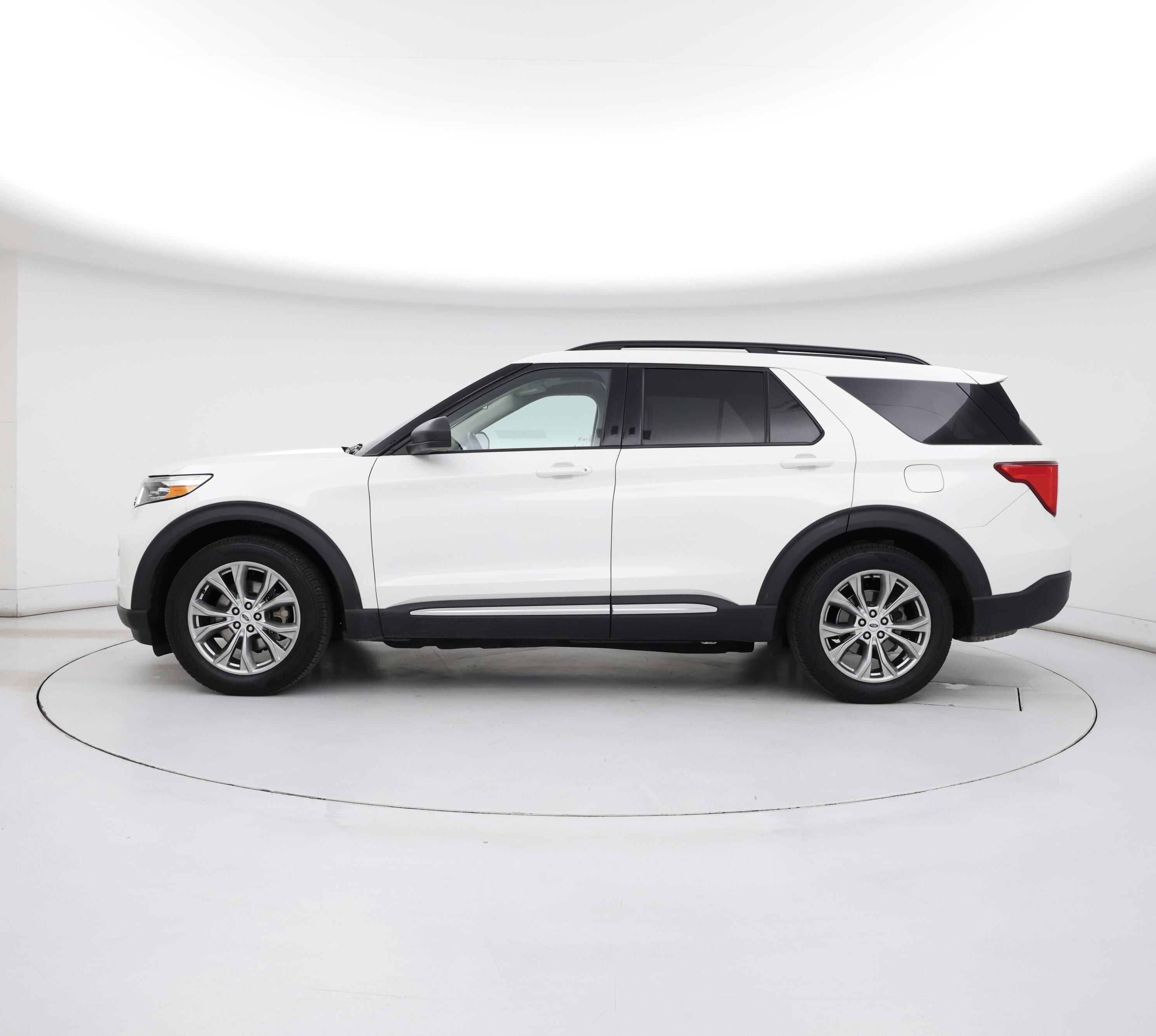 Thumbnail: 2020 Ford Explorer - 3