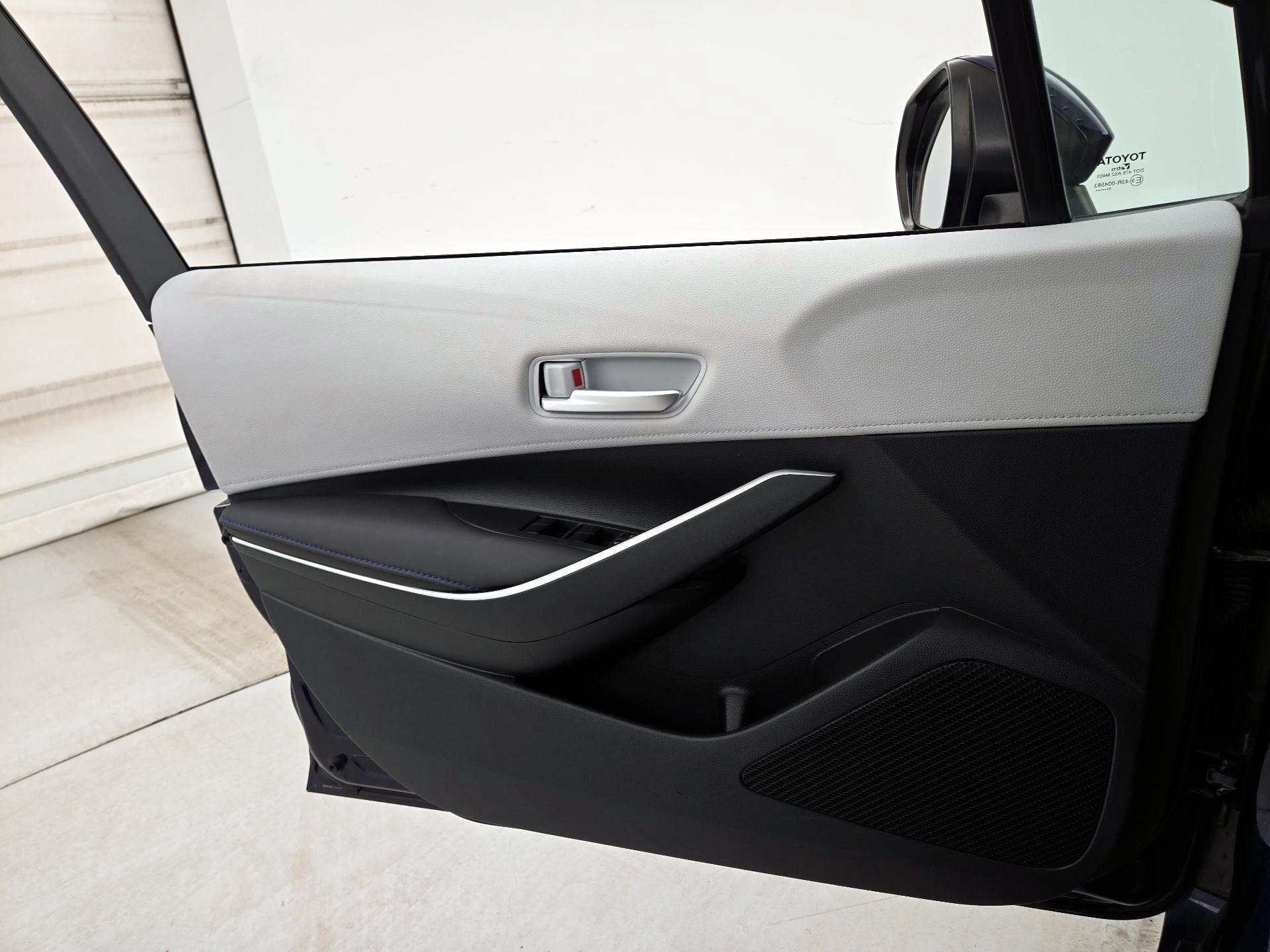 Thumbnail: 2020 Toyota Corolla - 12