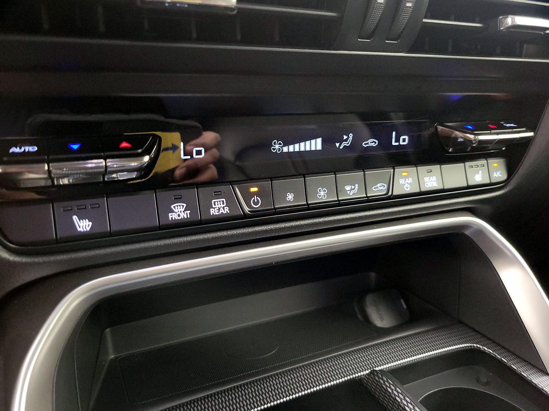 Thumbnail: 2024 Mazda CX-90 - 16