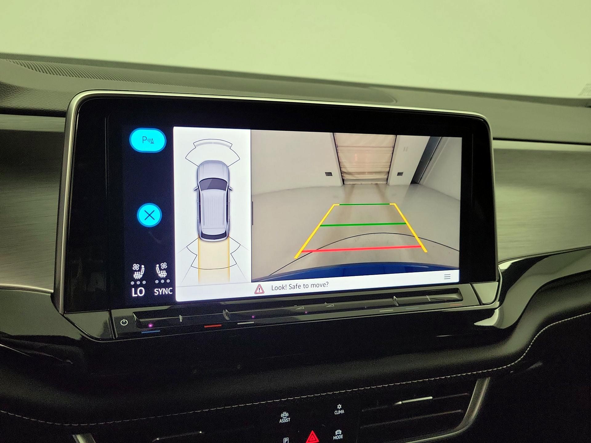 Thumbnail: 2024 Volkswagen Atlas - 14