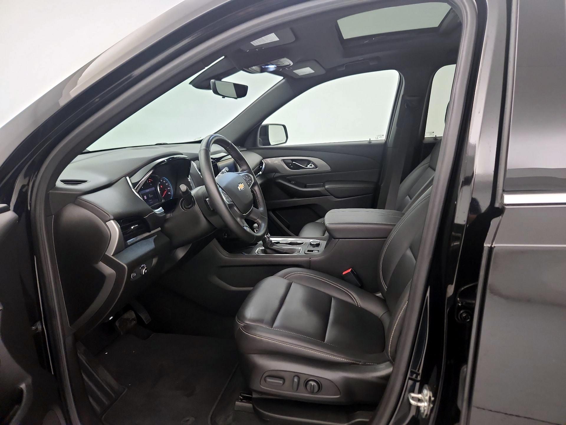 Thumbnail: 2023 Chevrolet Traverse - 11