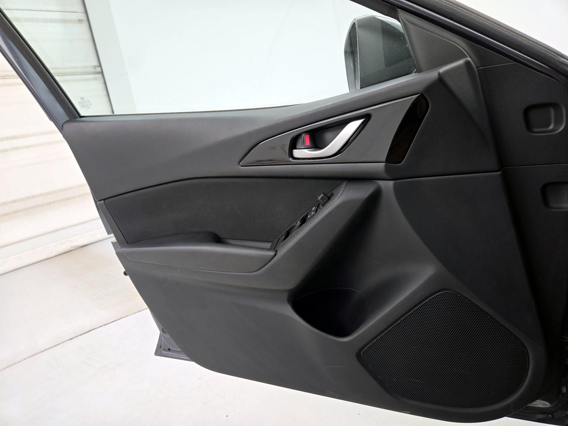 Thumbnail: 2014 Mazda Mazda3 - 12