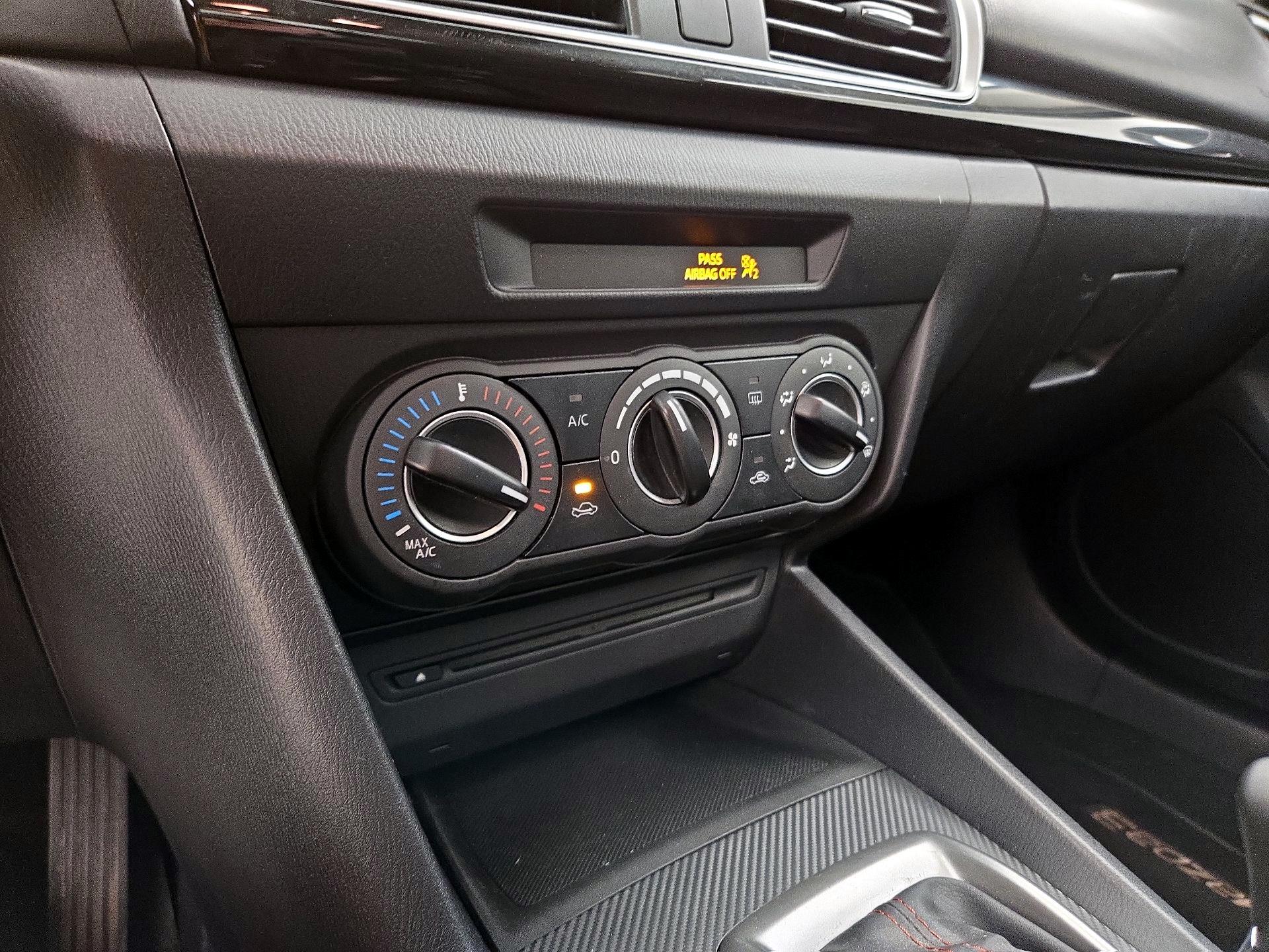 Thumbnail: 2014 Mazda Mazda3 - 15
