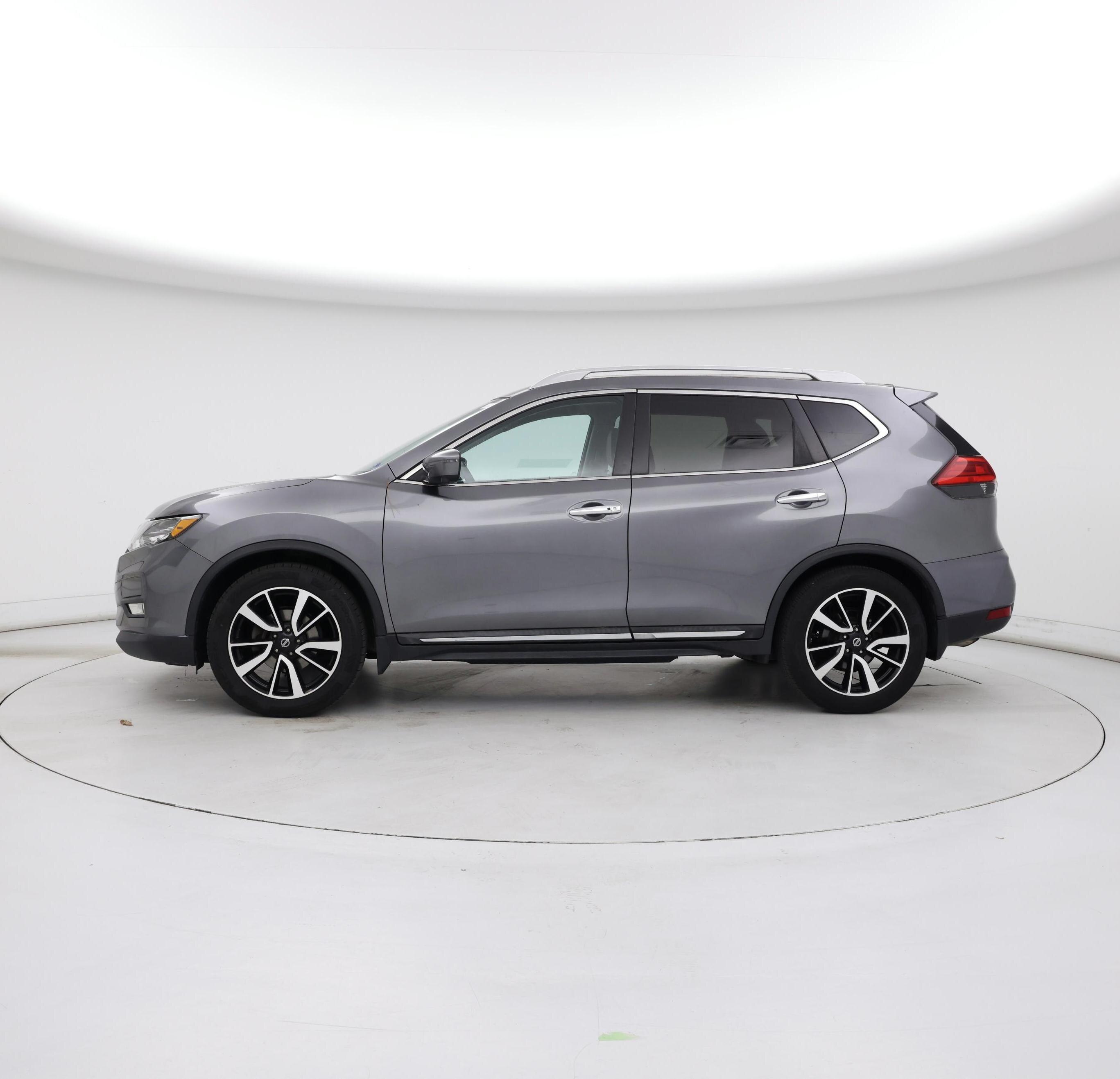 Thumbnail: 2017 Nissan Rogue - 3