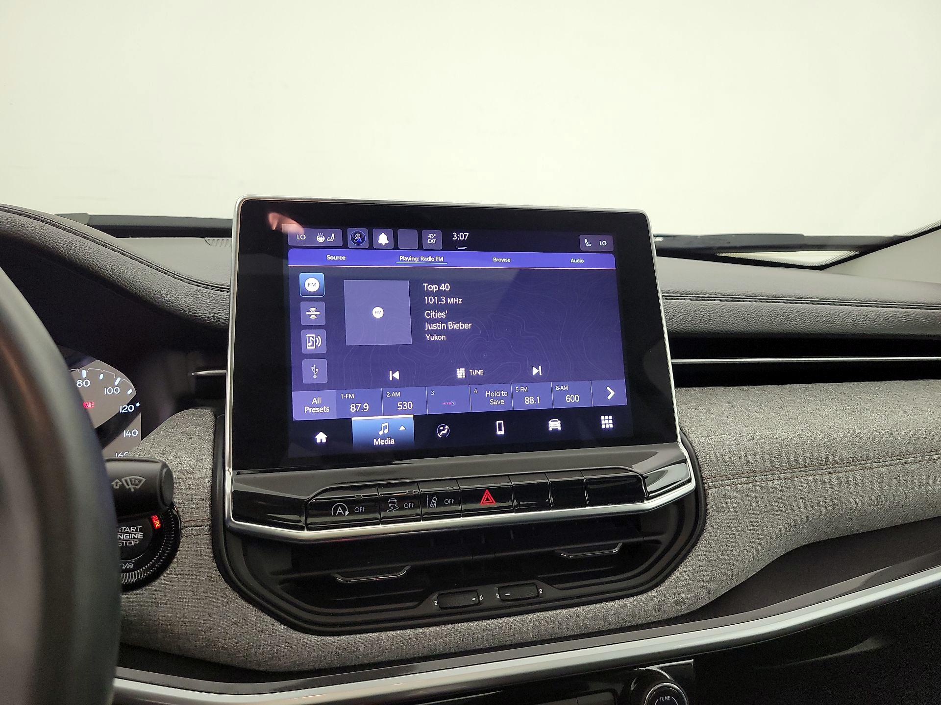 Thumbnail: 2022 Jeep Compass - 15