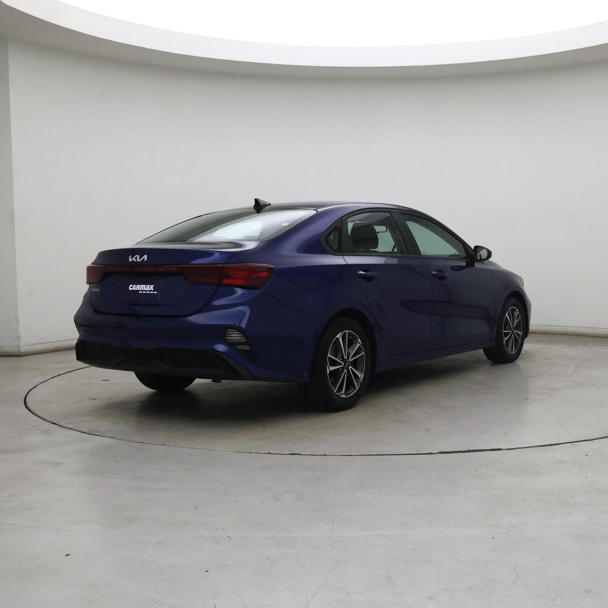 Thumbnail: 2022 Kia Forte - 8