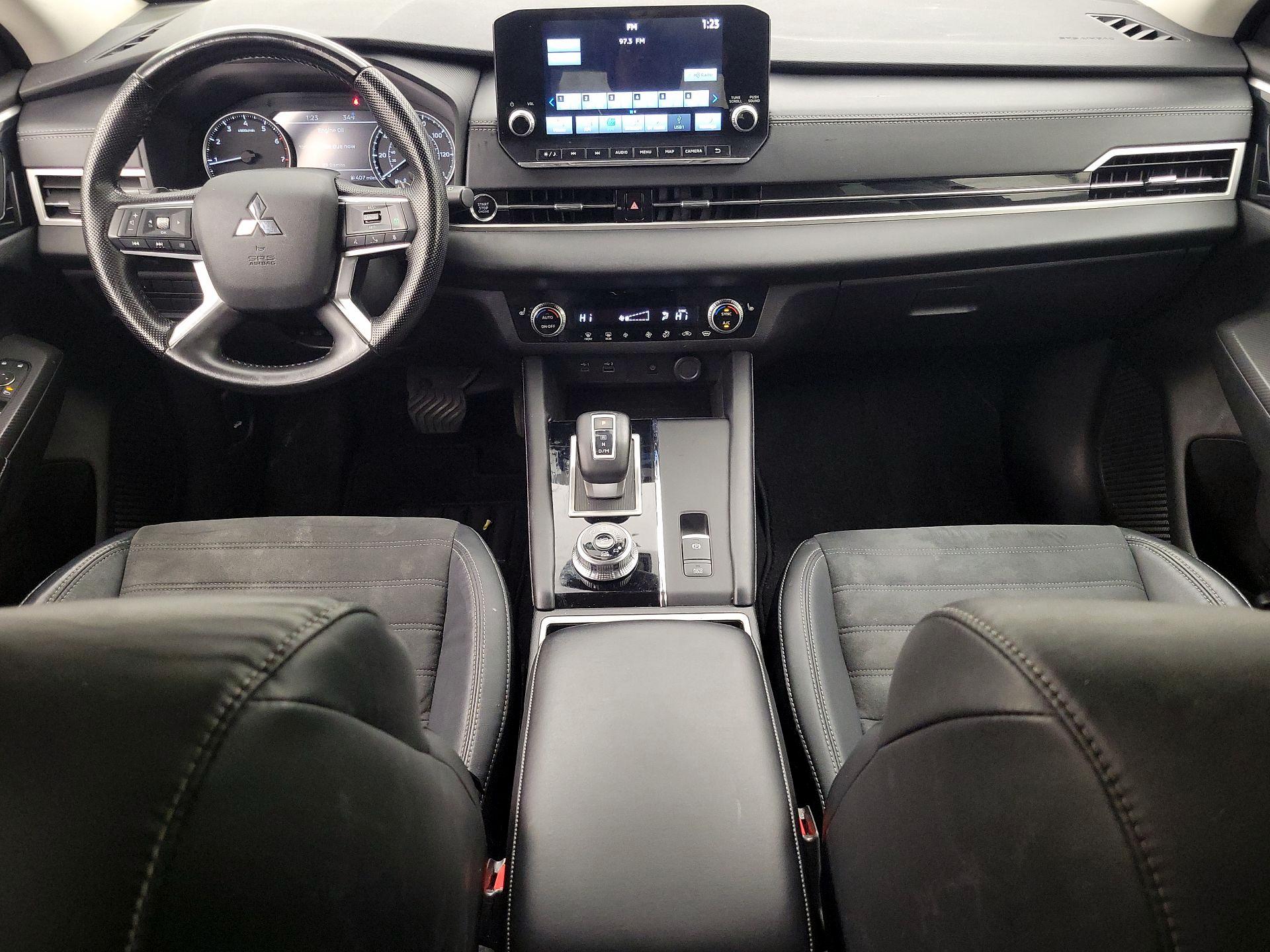 Thumbnail: 2022 Mitsubishi Outlander - 9