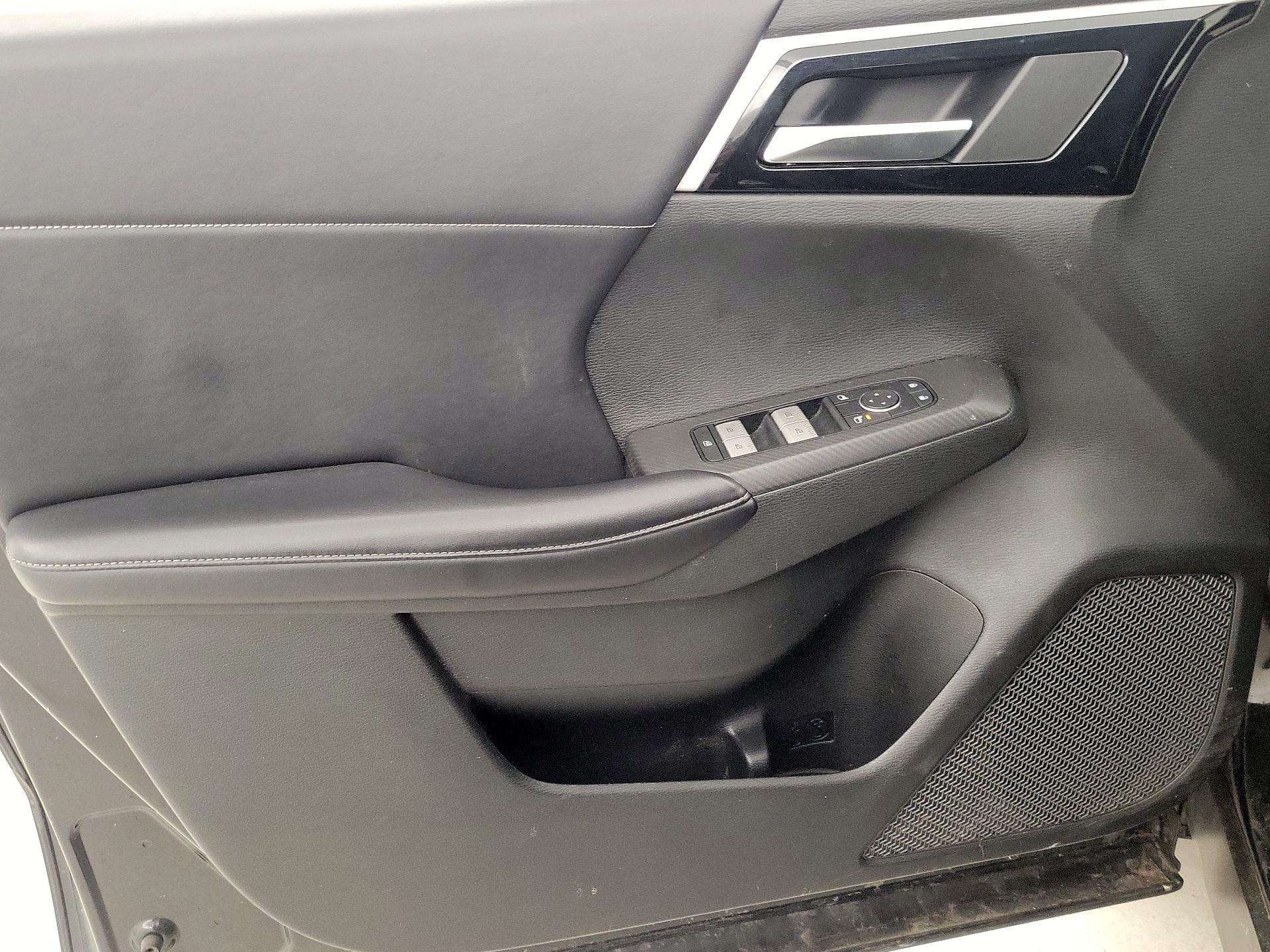 Thumbnail: 2022 Mitsubishi Outlander - 12