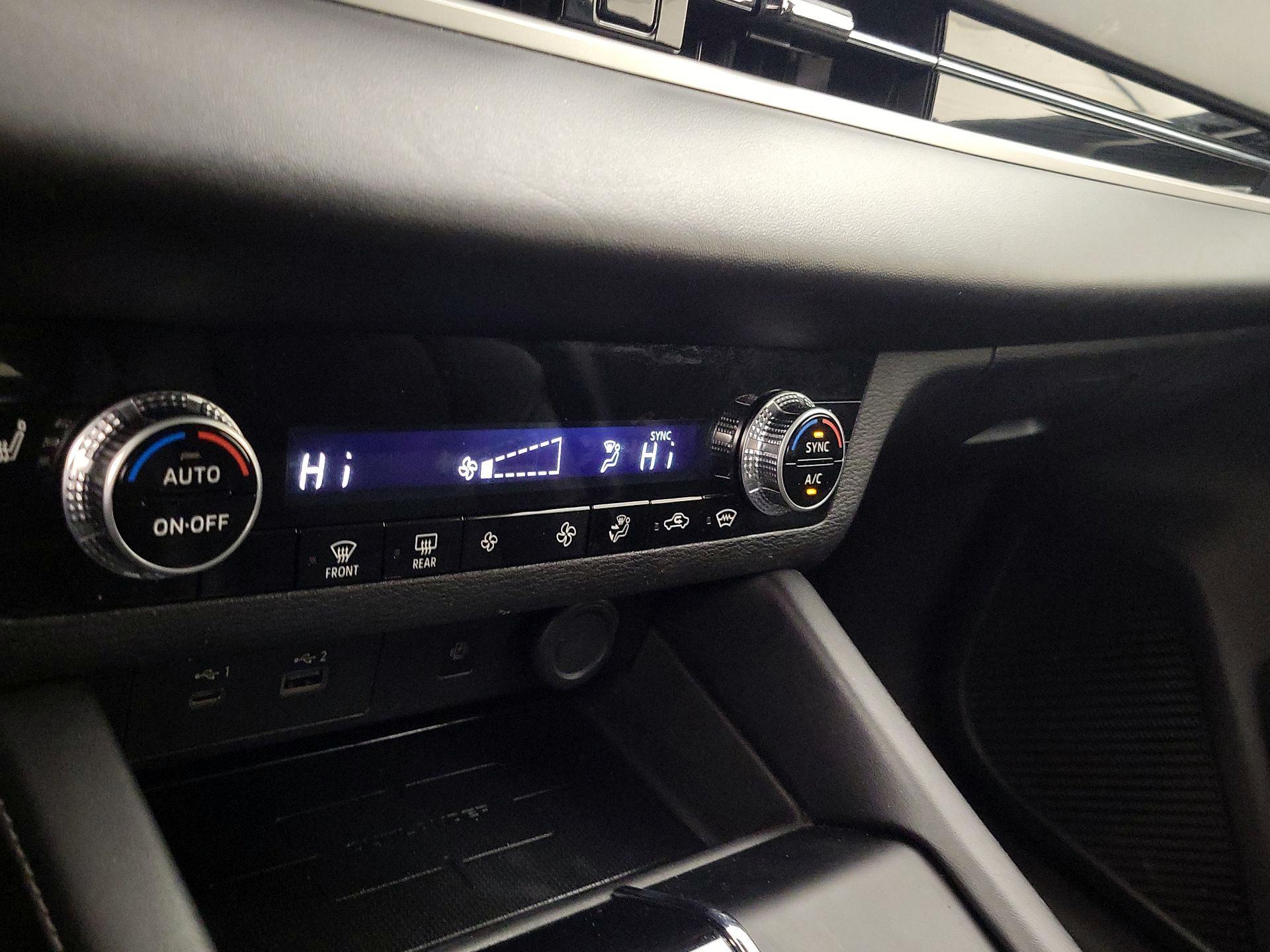 Thumbnail: 2022 Mitsubishi Outlander - 16