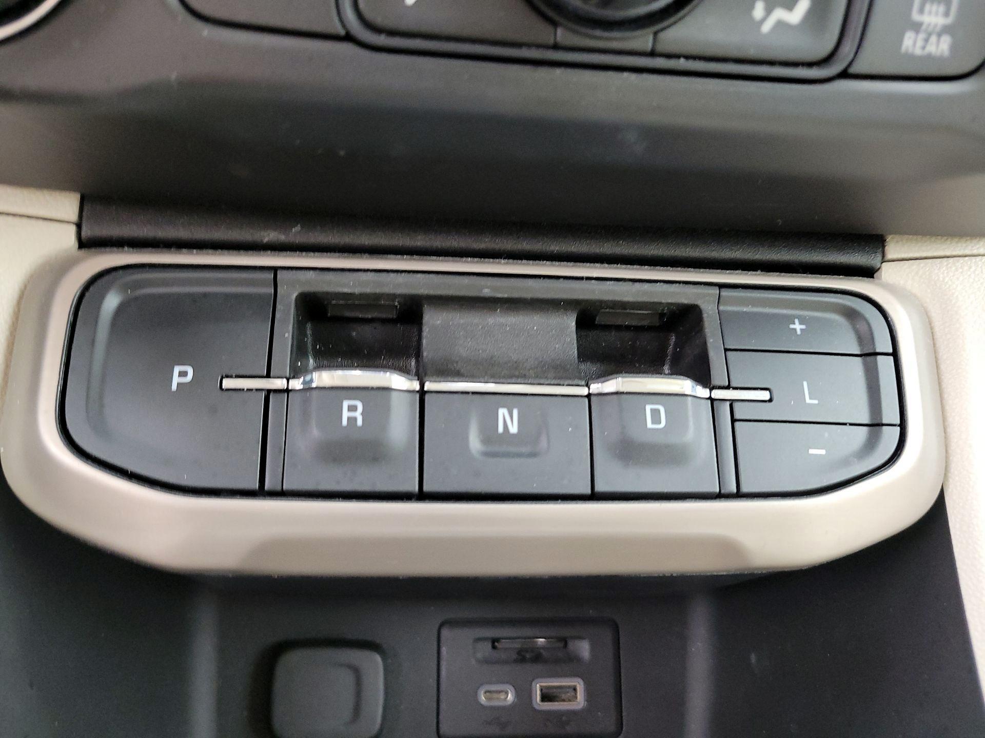 Thumbnail: 2023 GMC Acadia - 18