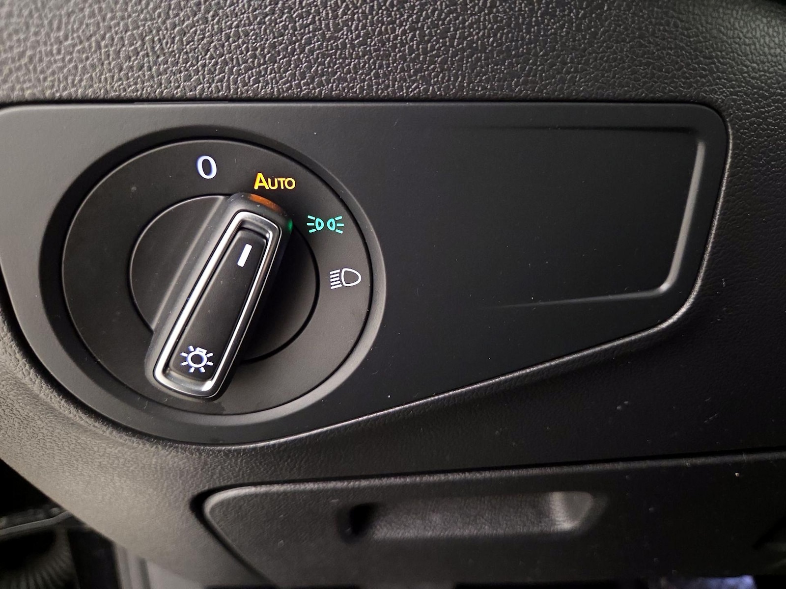 2022 Volkswagen Tiguan SE - Photo 14