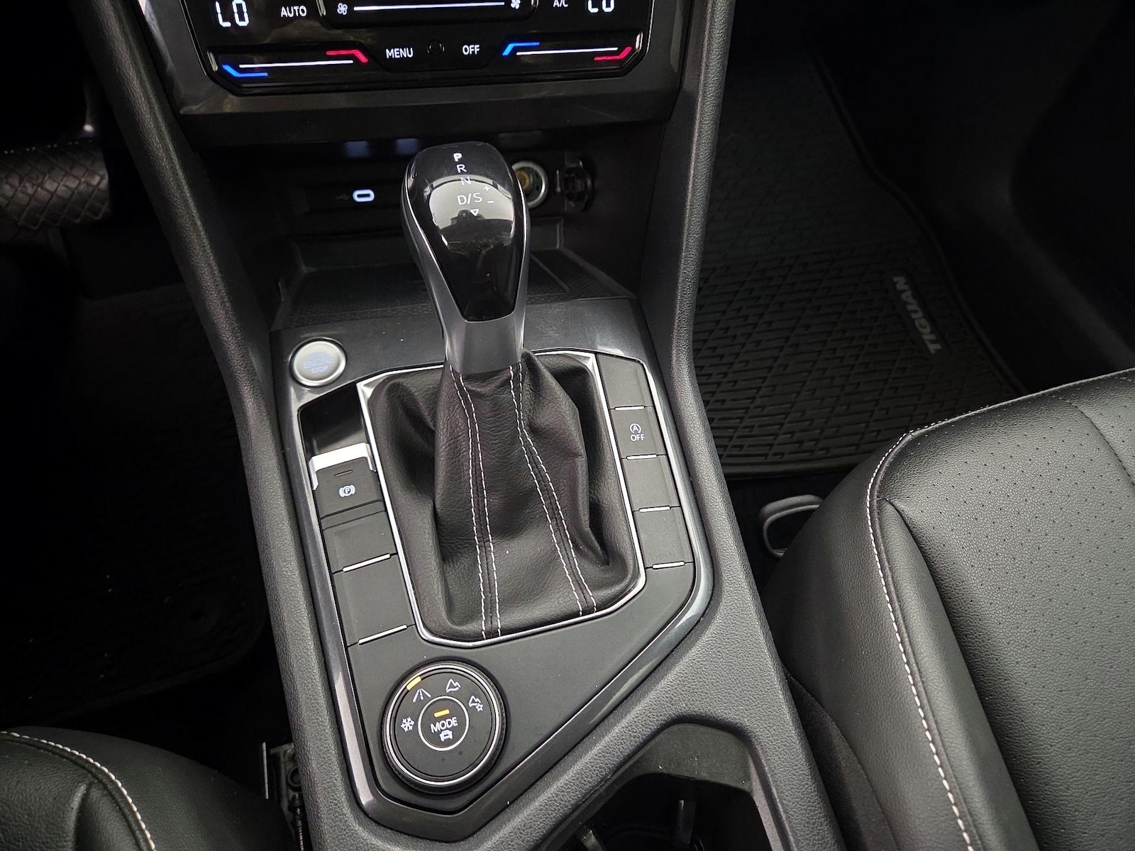 2022 Volkswagen Tiguan SE - Photo 18