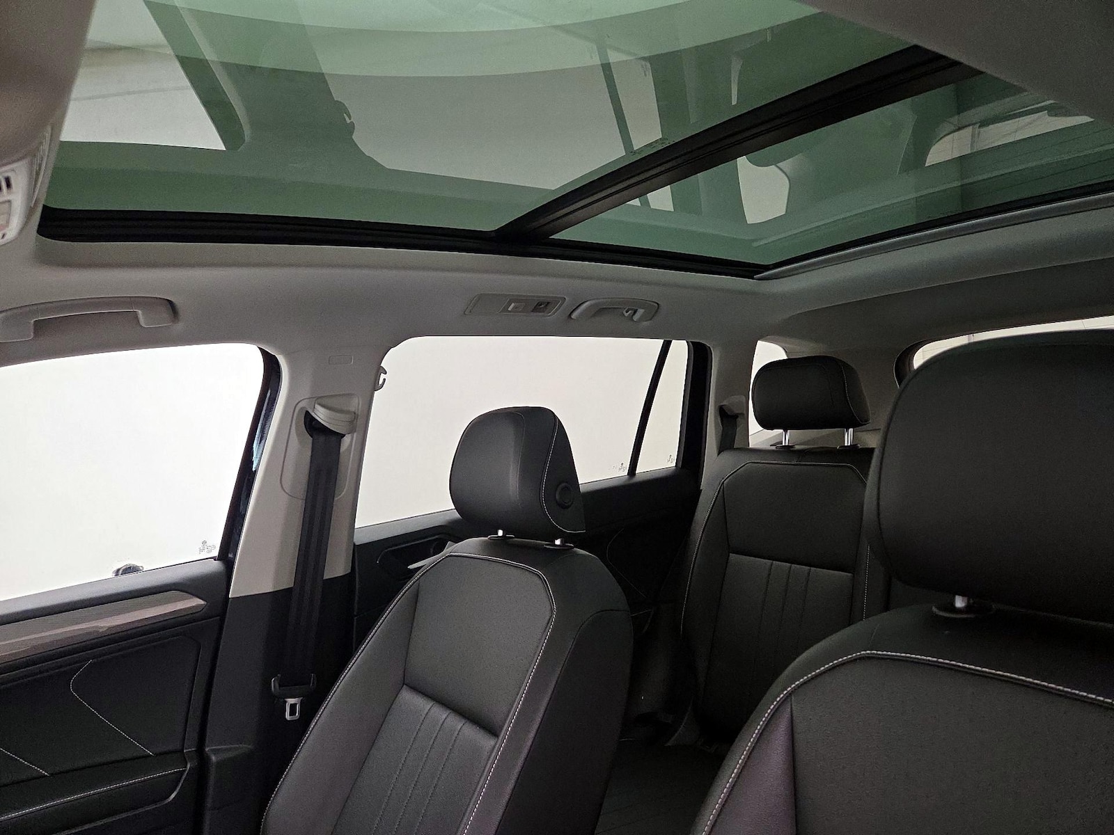 2022 Volkswagen Tiguan SE - Photo 20