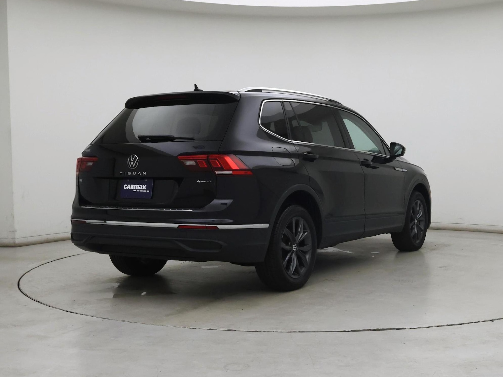 2022 Volkswagen Tiguan SE - Photo 9