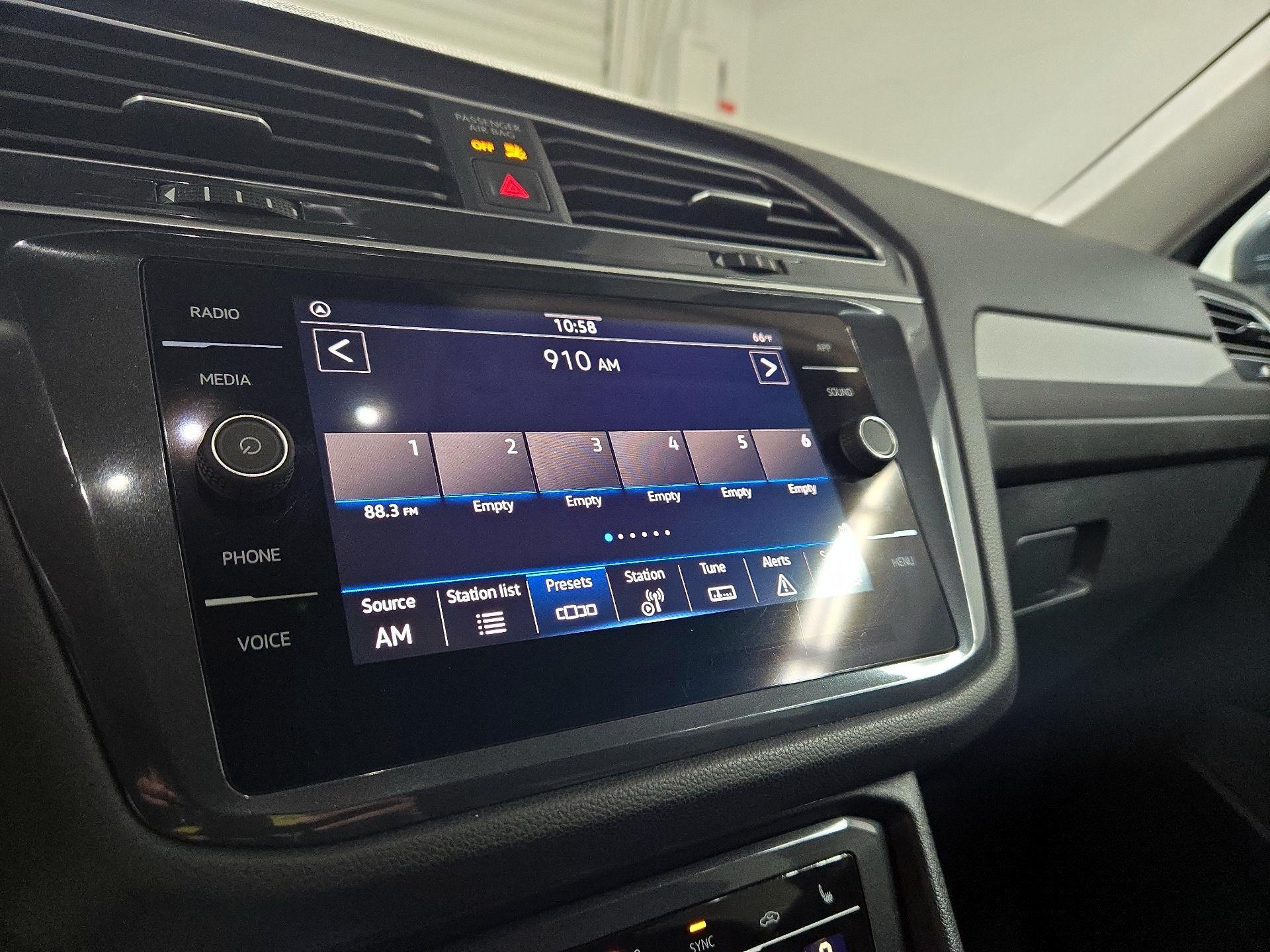 Thumbnail: 2024 Volkswagen Tiguan - 15