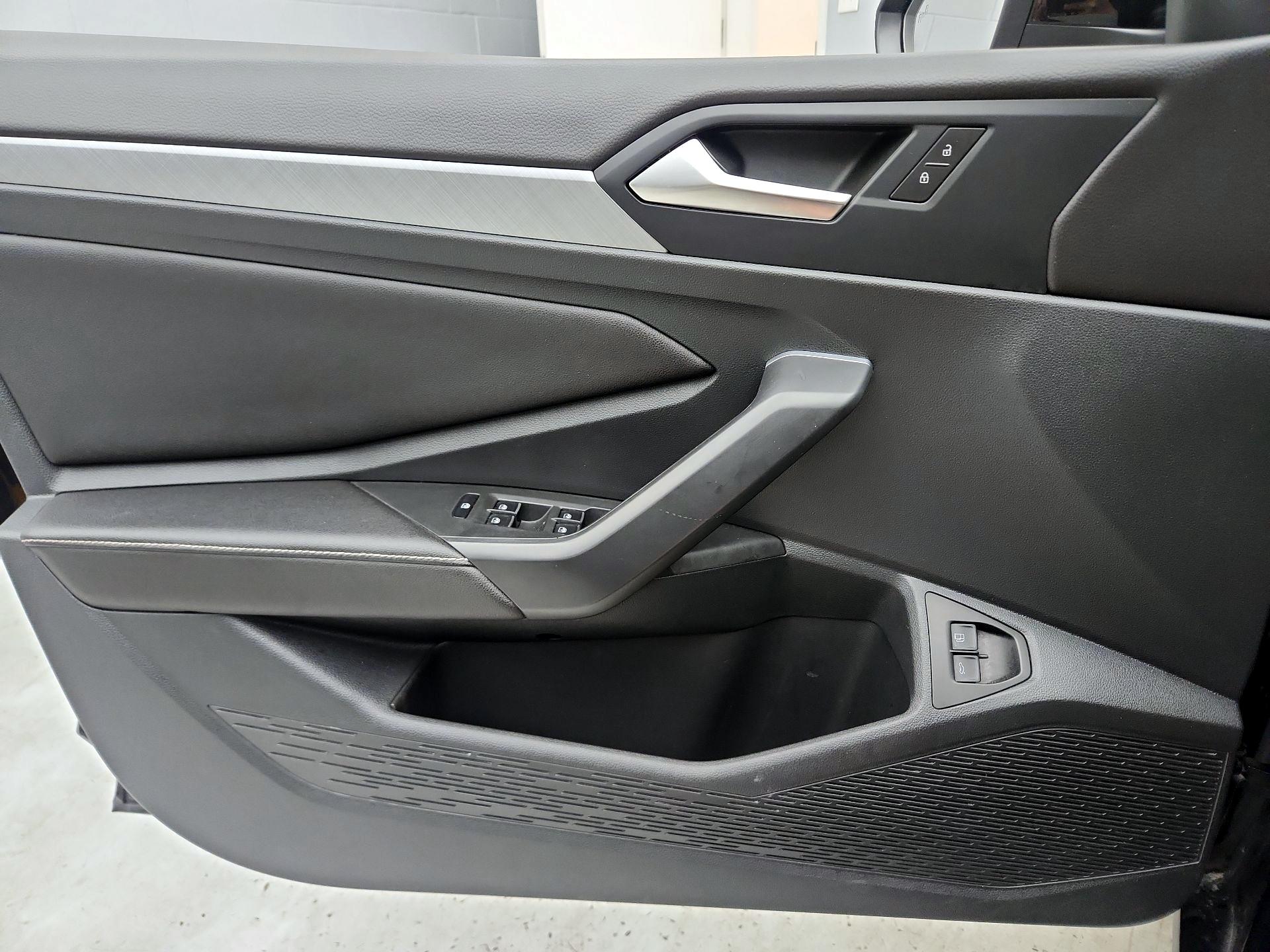 Thumbnail: 2024 Volkswagen Jetta - 12