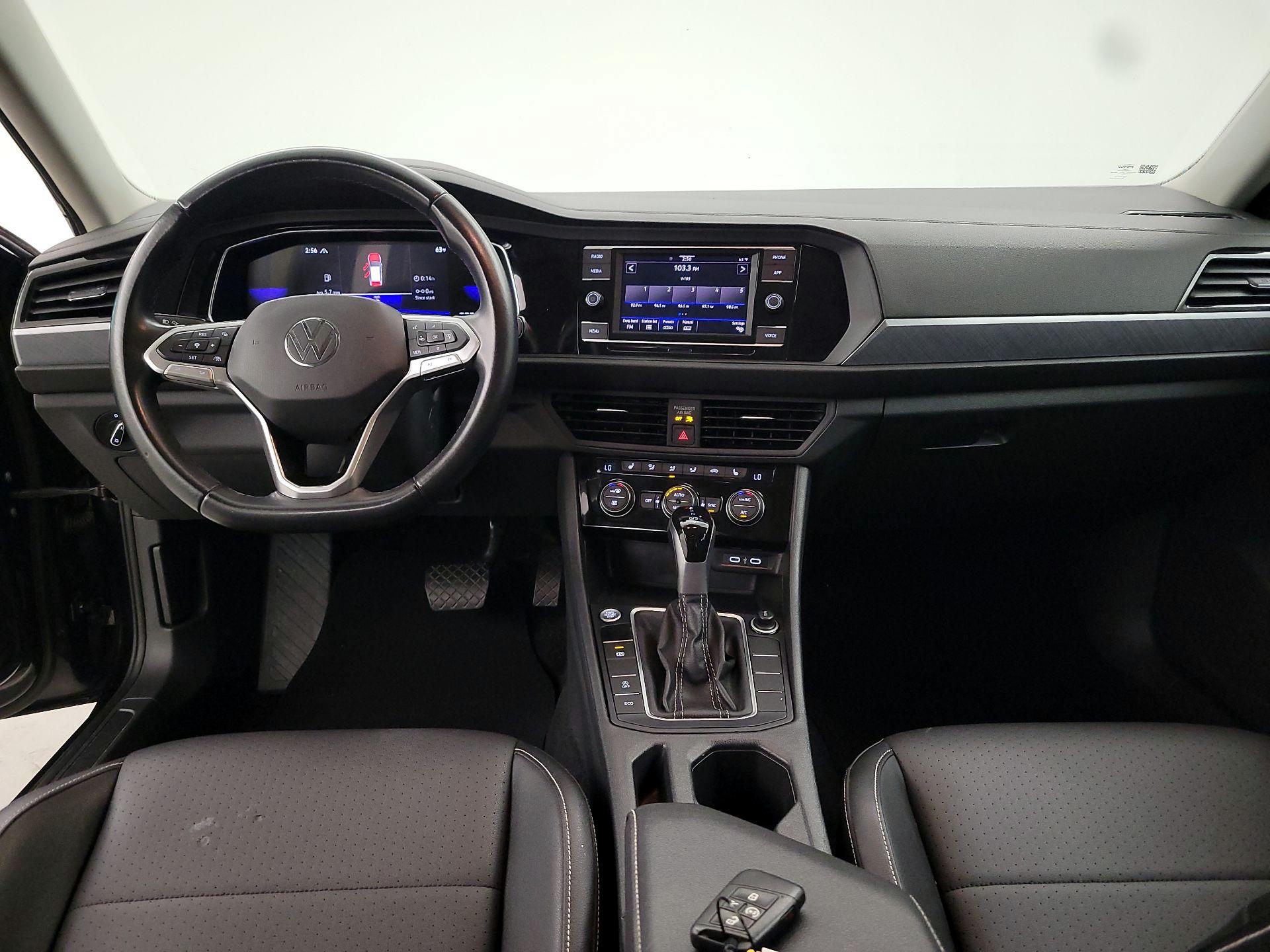 Thumbnail: 2024 Volkswagen Jetta - 9