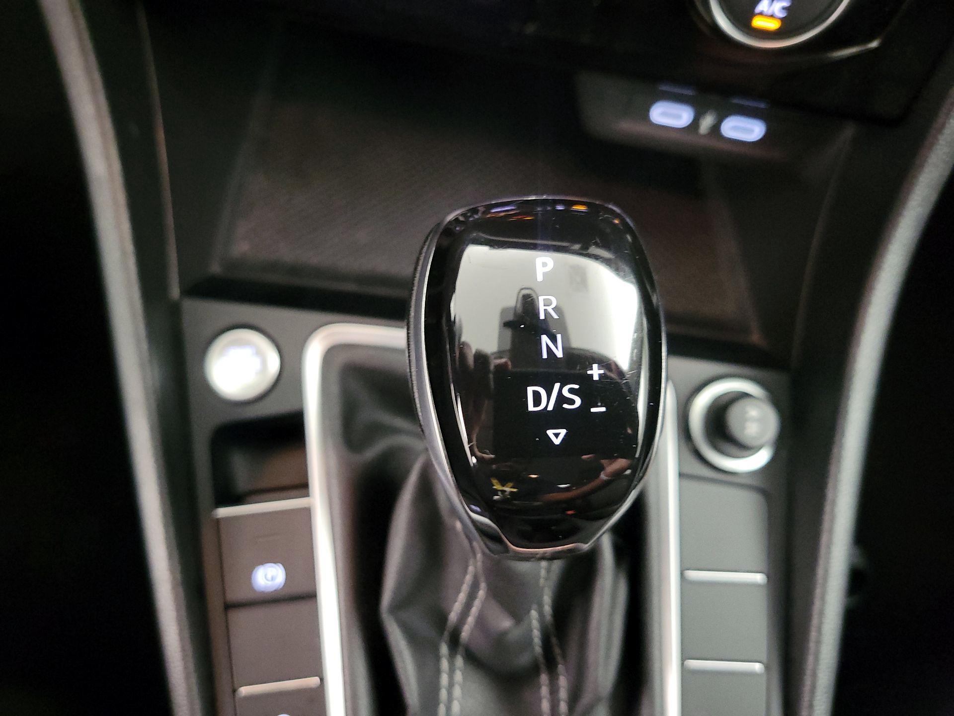 Thumbnail: 2024 Volkswagen Jetta - 17