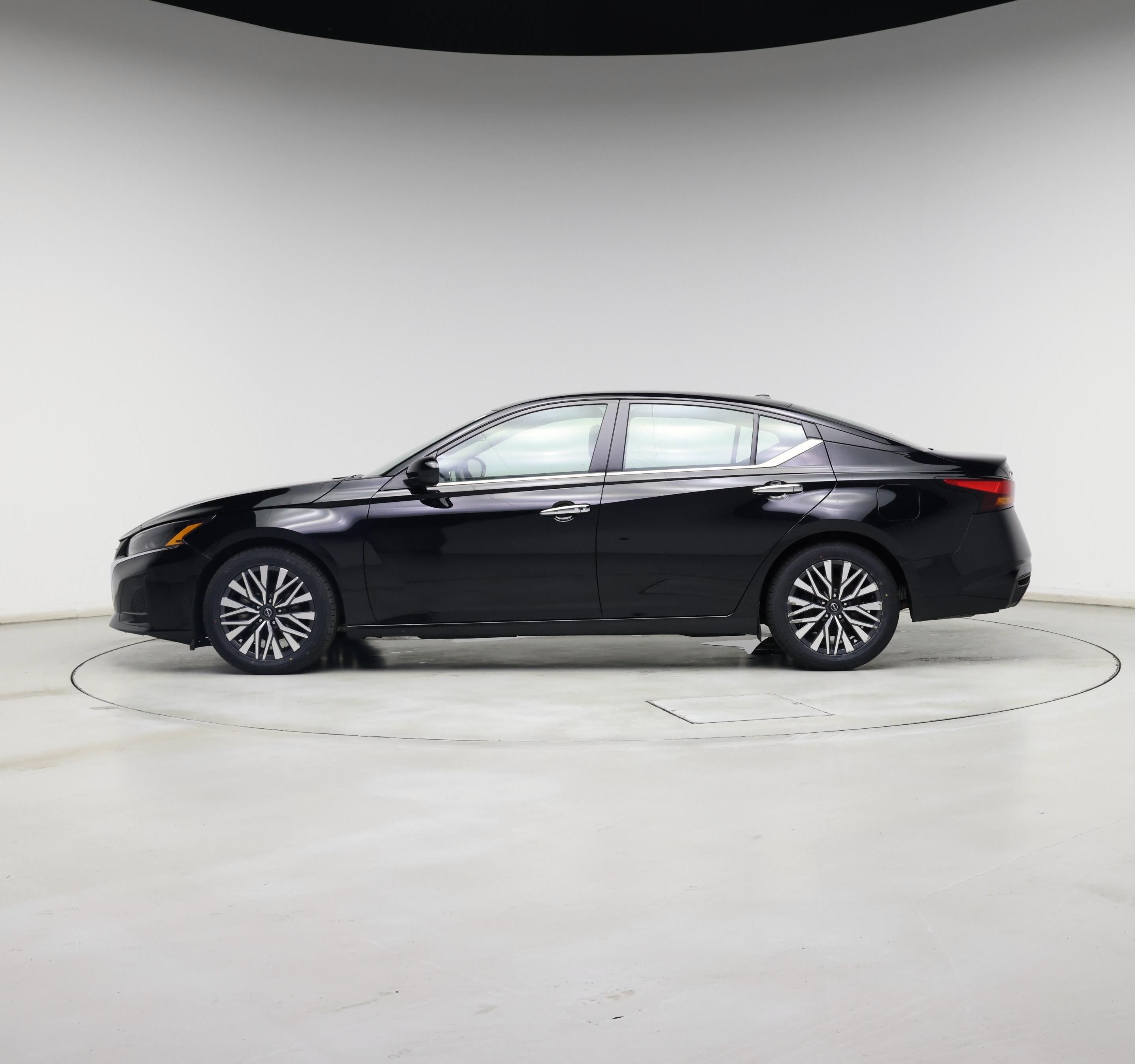 Thumbnail: 2024 Nissan Altima - 3