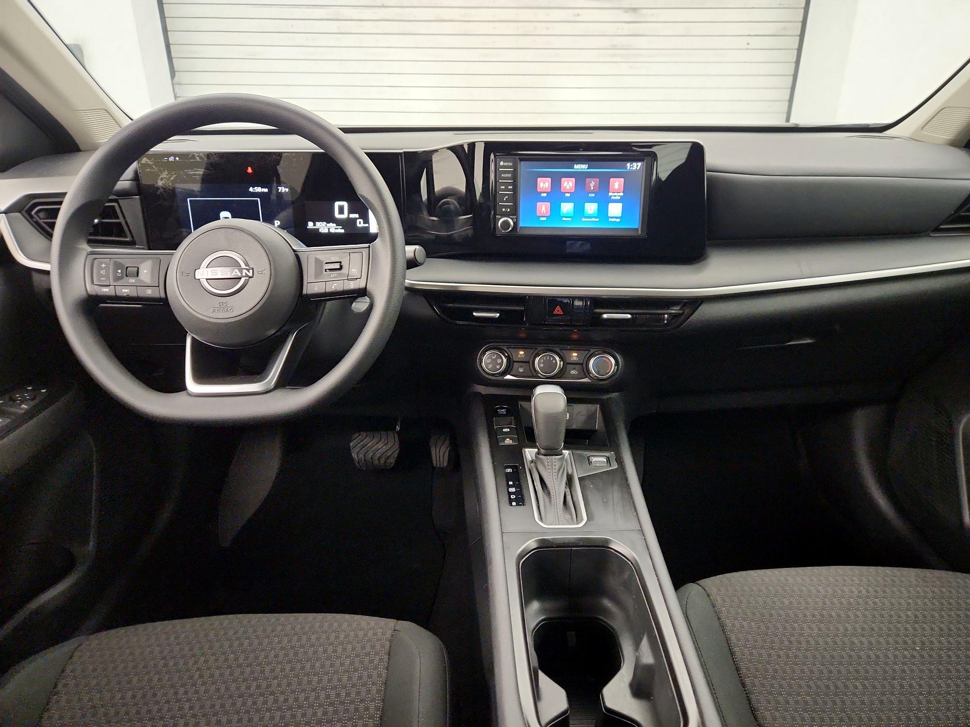 Thumbnail: 2025 Nissan Kicks - 9