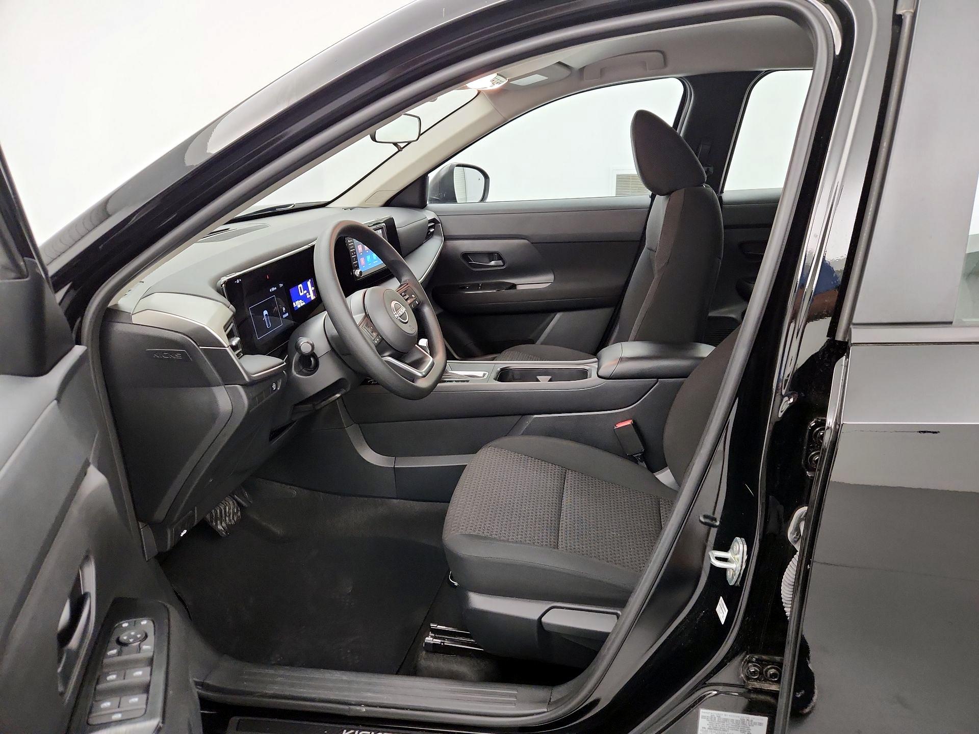 Thumbnail: 2025 Nissan Kicks - 11