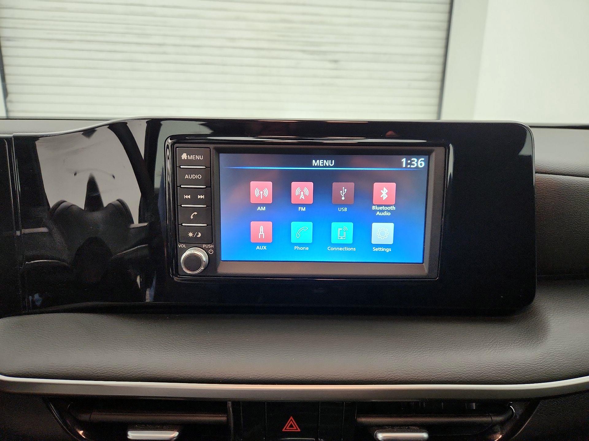 Thumbnail: 2025 Nissan Kicks - 15