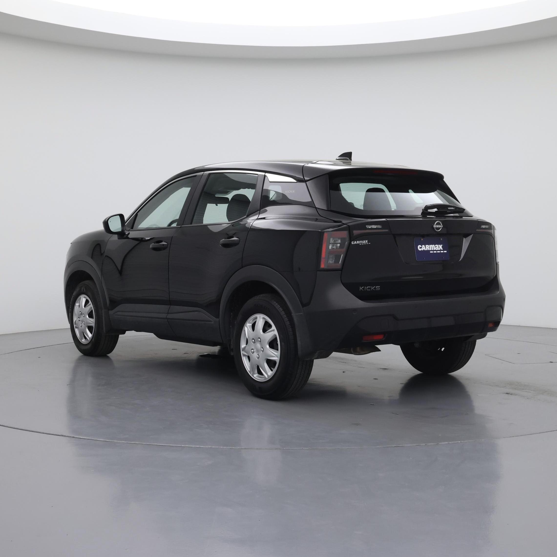 Thumbnail: 2025 Nissan Kicks - 2