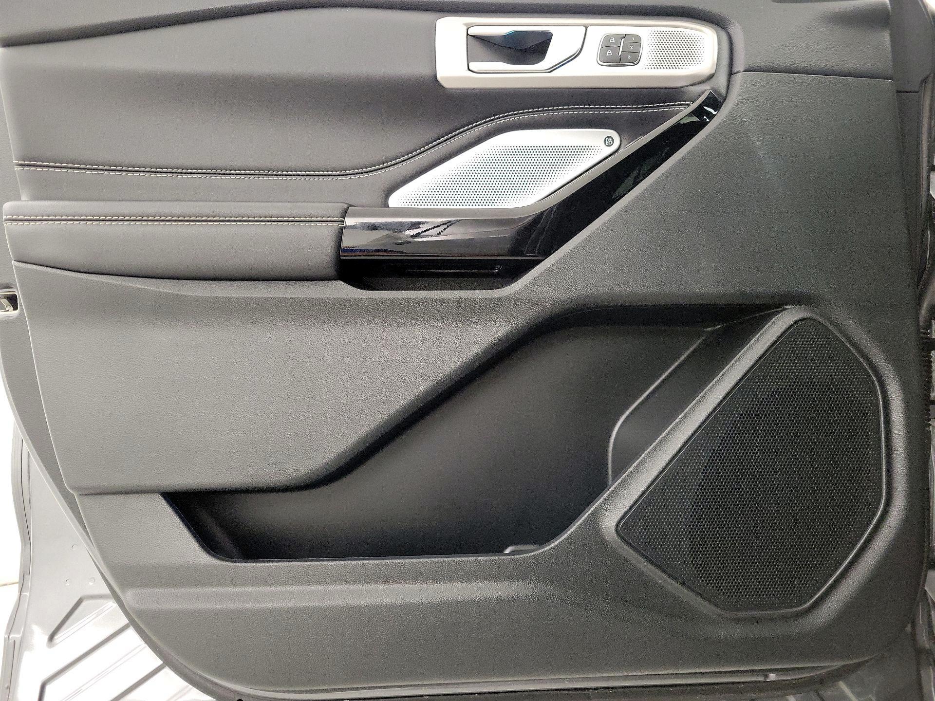 Thumbnail: 2022 Ford Explorer - 12