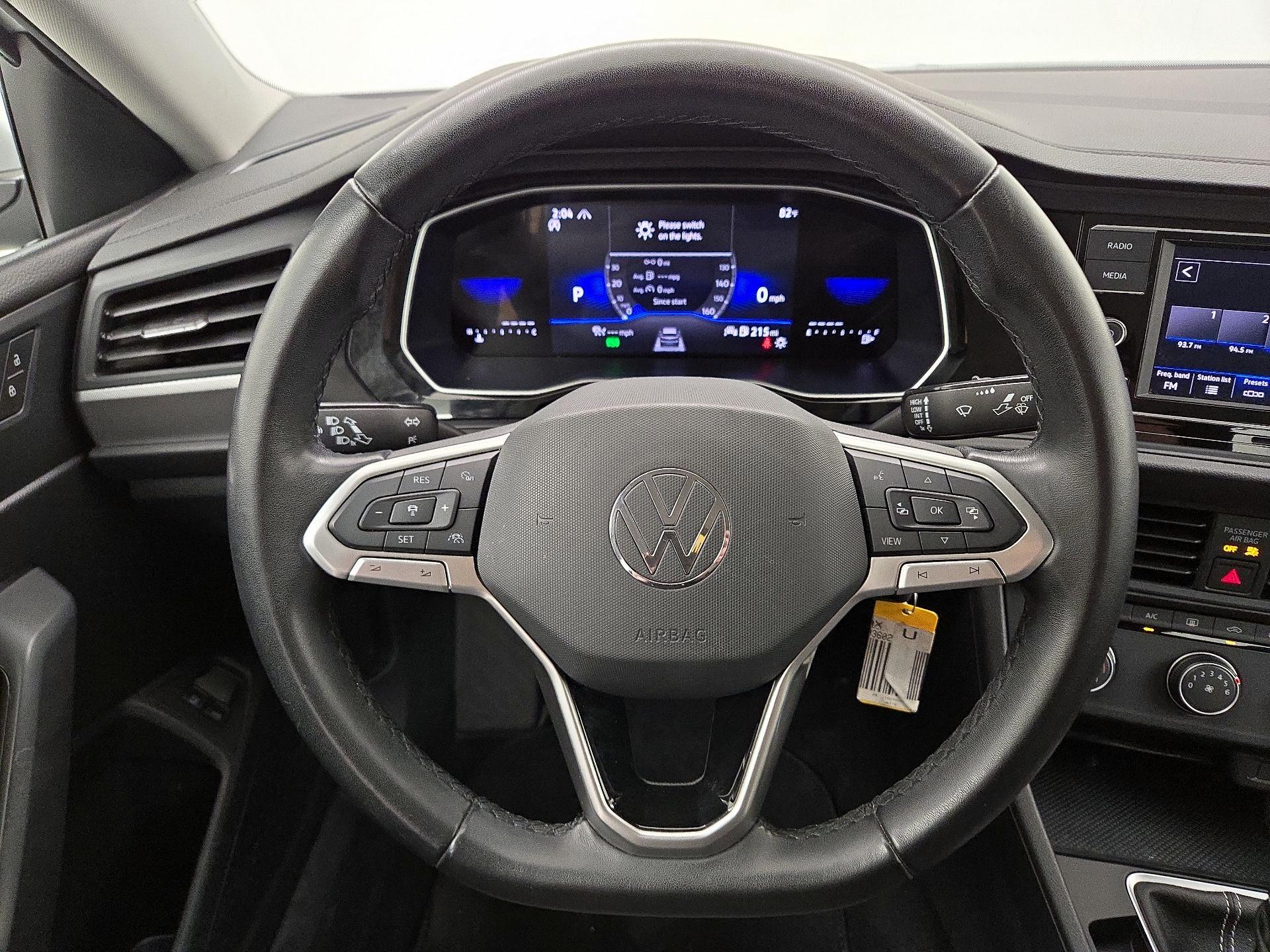 Thumbnail: 2024 Volkswagen Jetta - 10