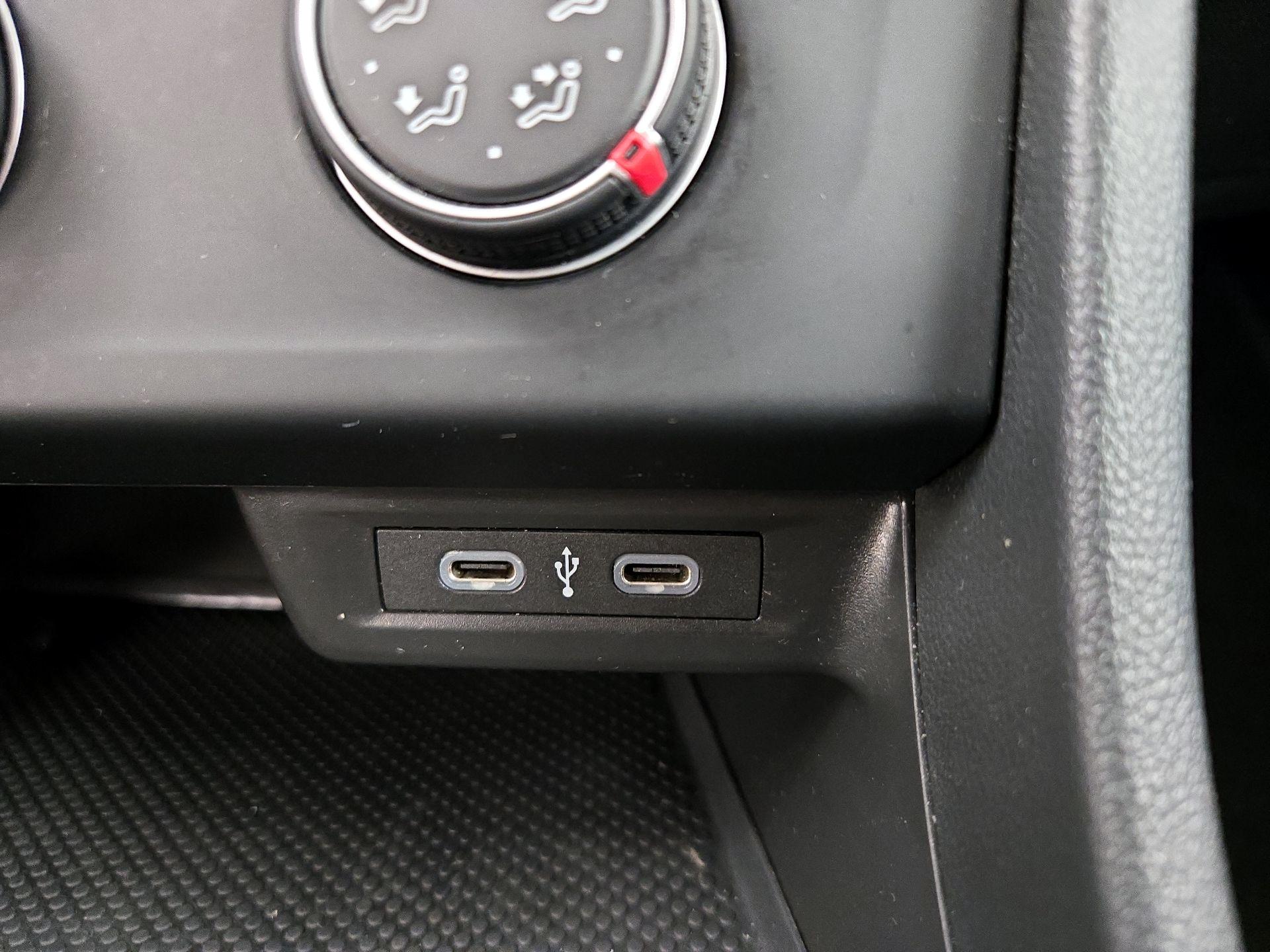 Thumbnail: 2024 Volkswagen Jetta - 18