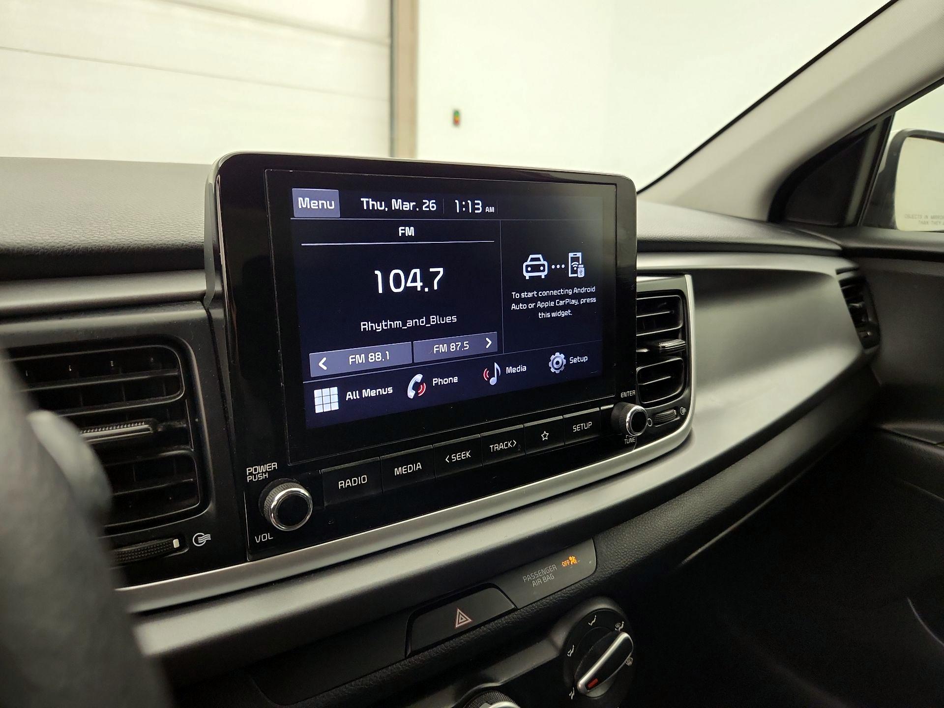 Thumbnail: 2023 Kia Rio - 15