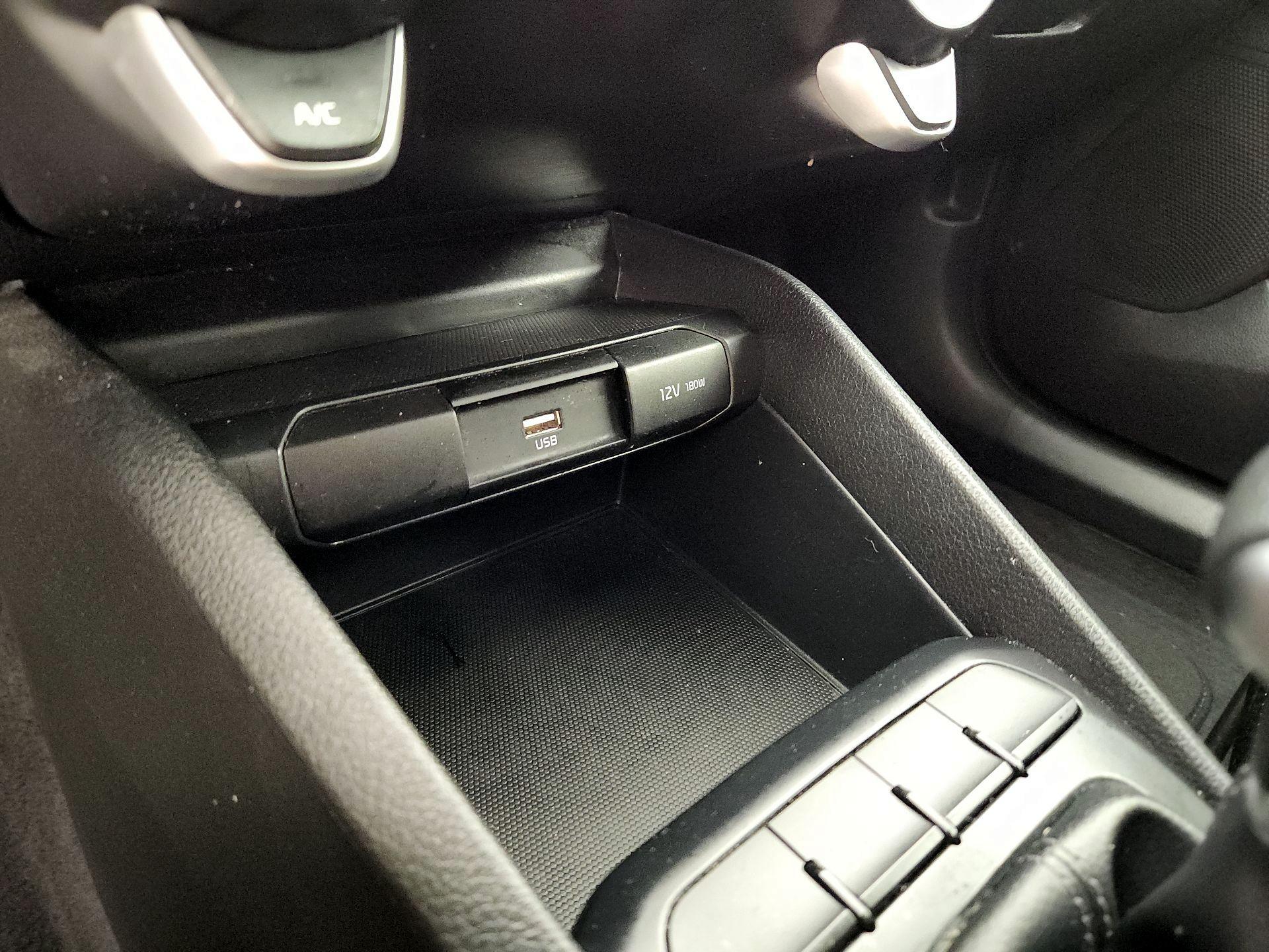 Thumbnail: 2023 Kia Rio - 18