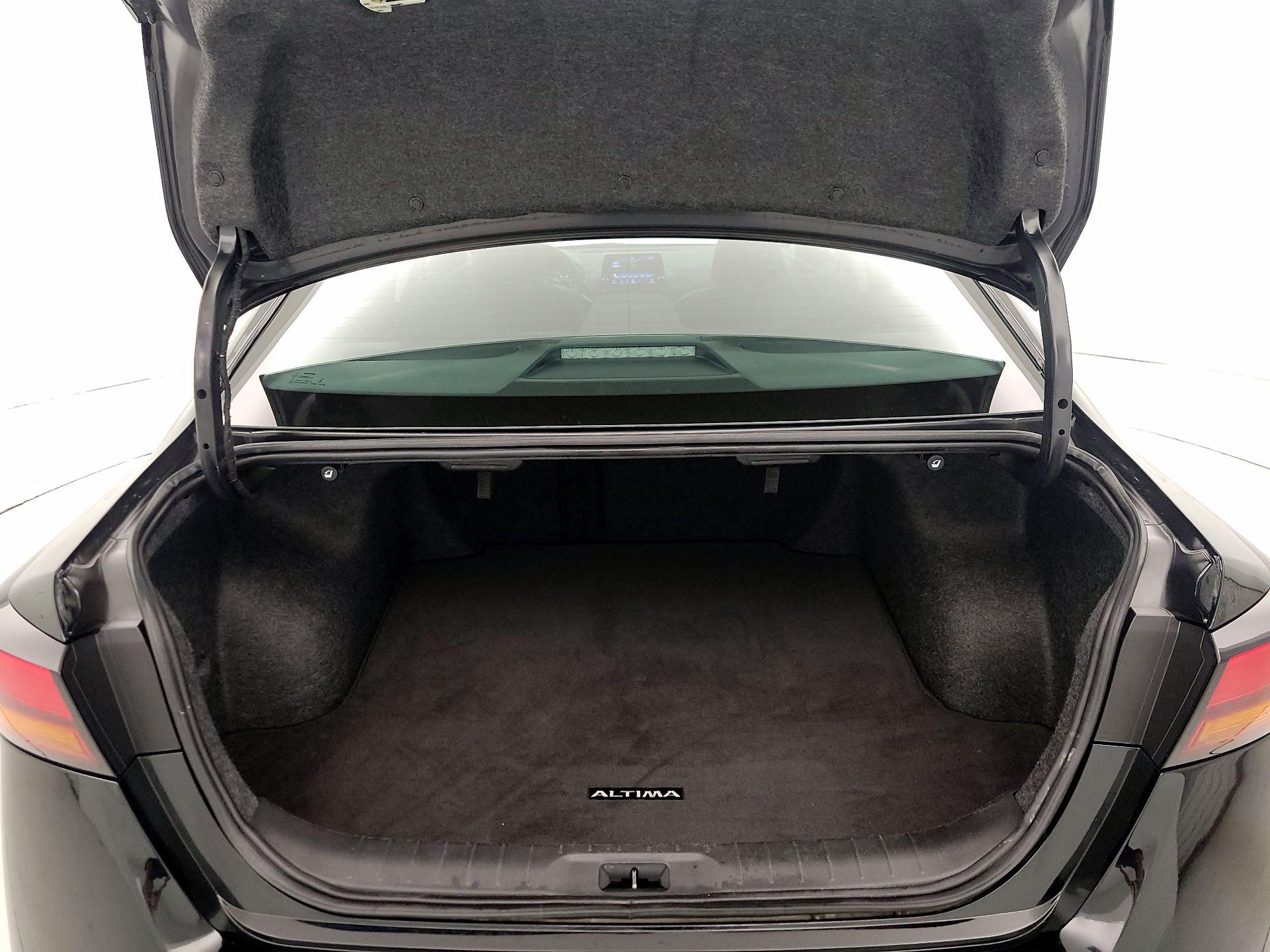 Thumbnail: 2024 Nissan Altima - 20