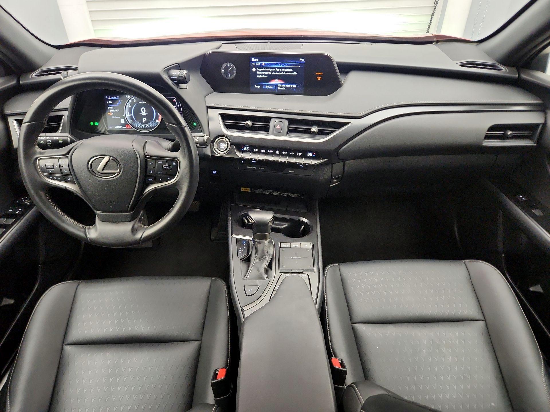 Thumbnail: 2022 Lexus UX - 9