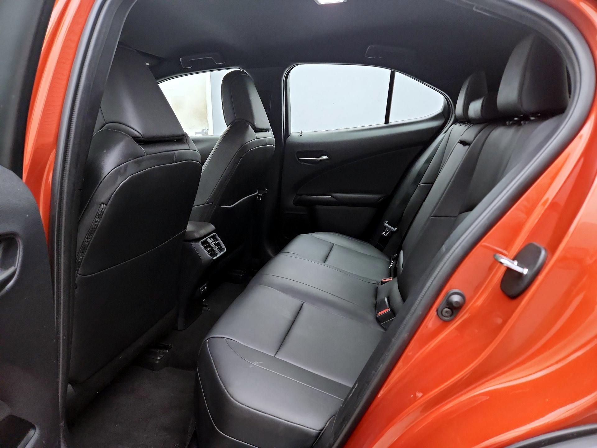 Thumbnail: 2022 Lexus UX - 19