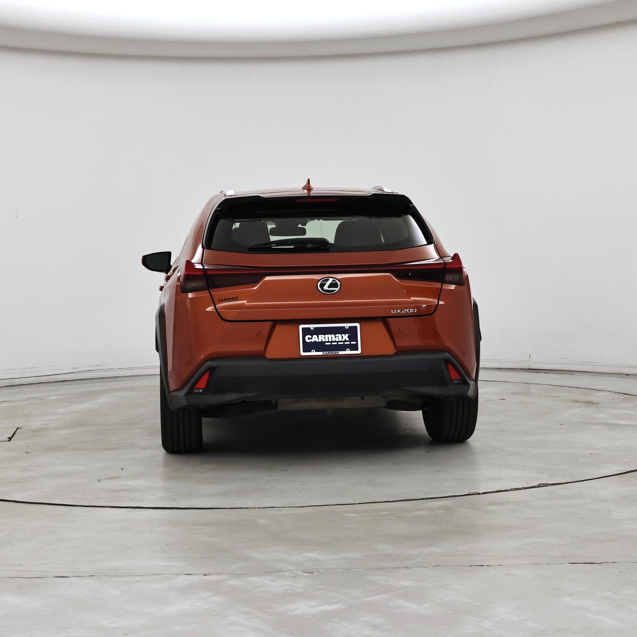 Thumbnail: 2022 Lexus UX - 6