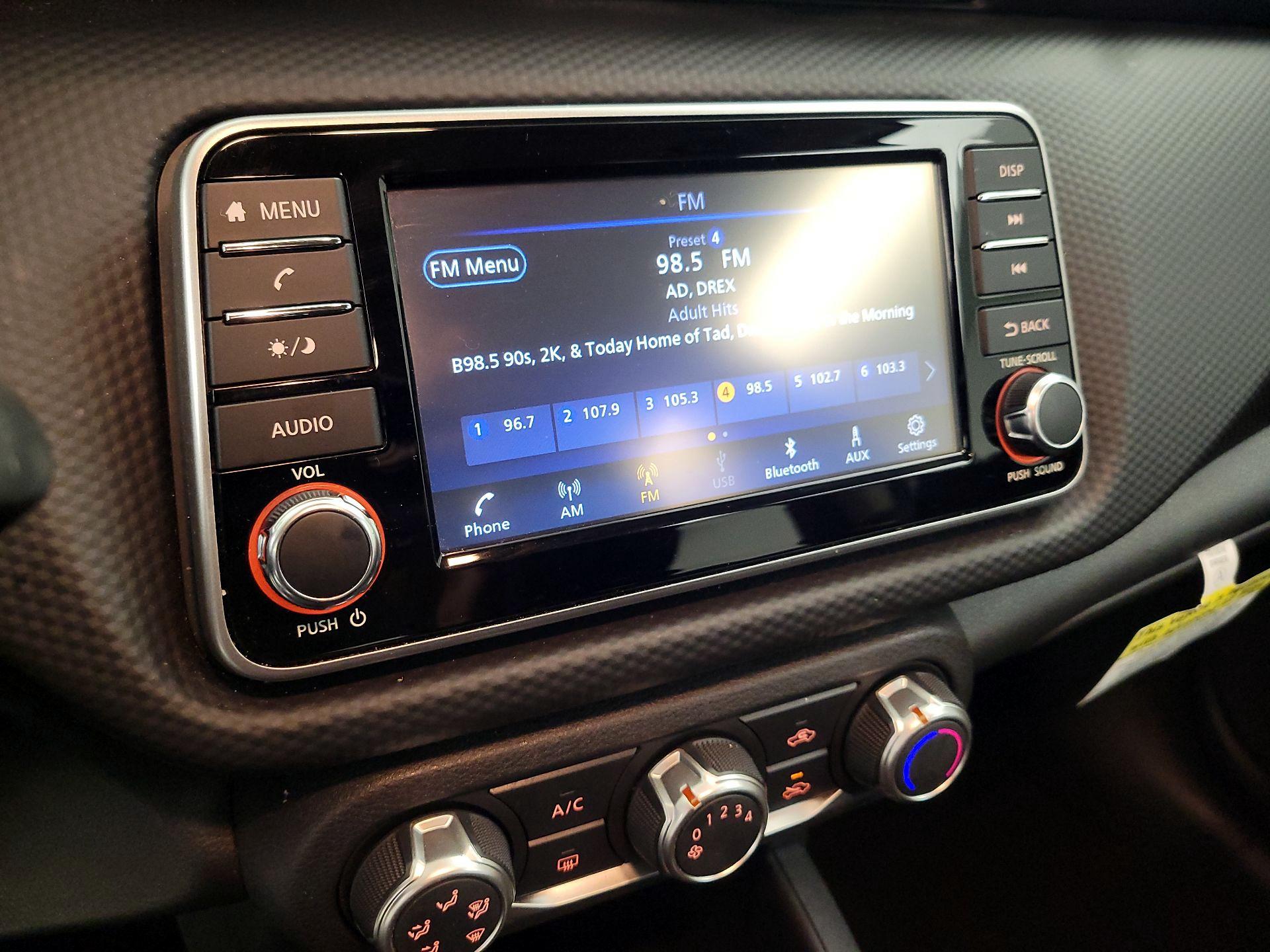 Thumbnail: 2024 Nissan Kicks - 15