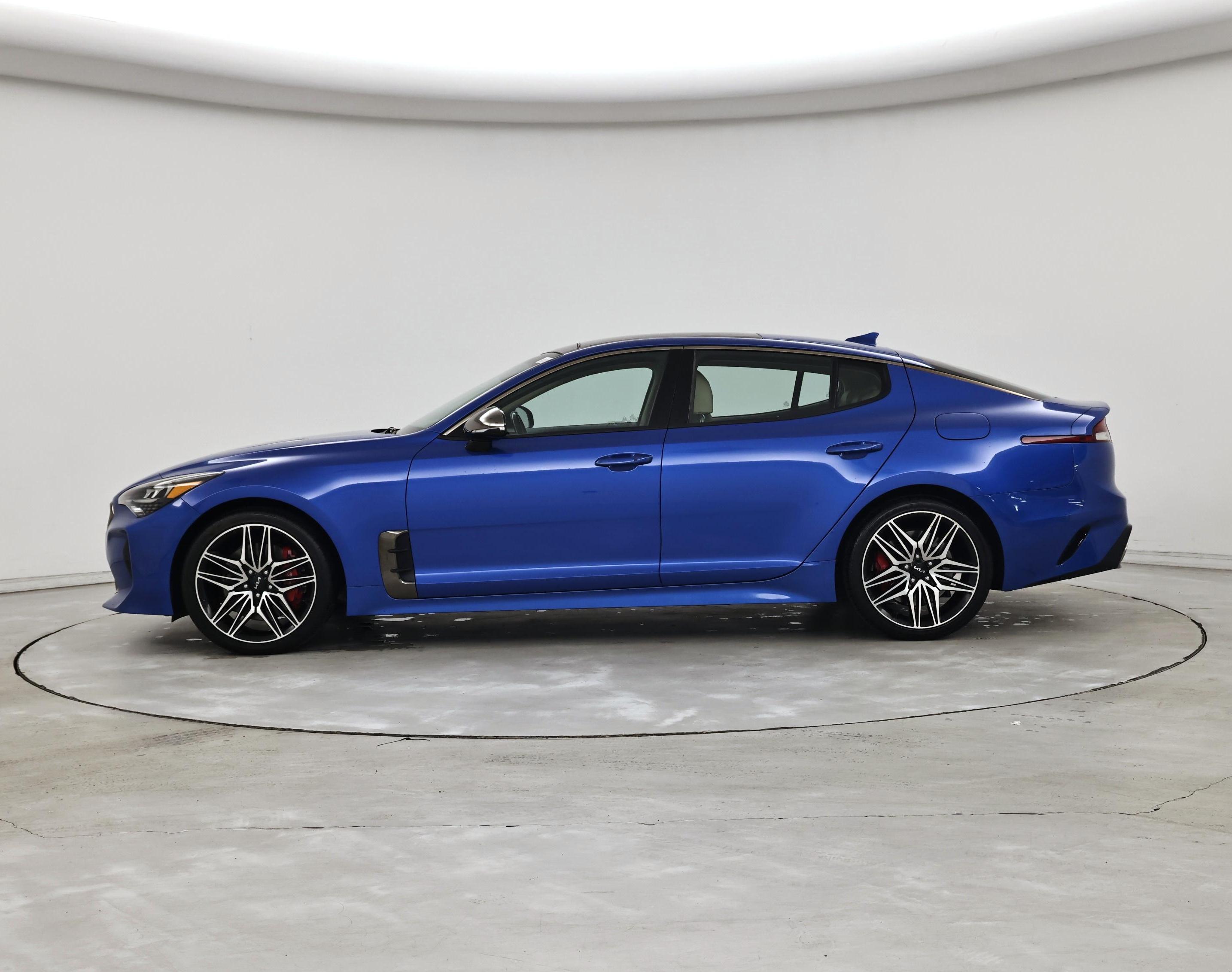 Thumbnail: 2022 Kia Stinger - 3